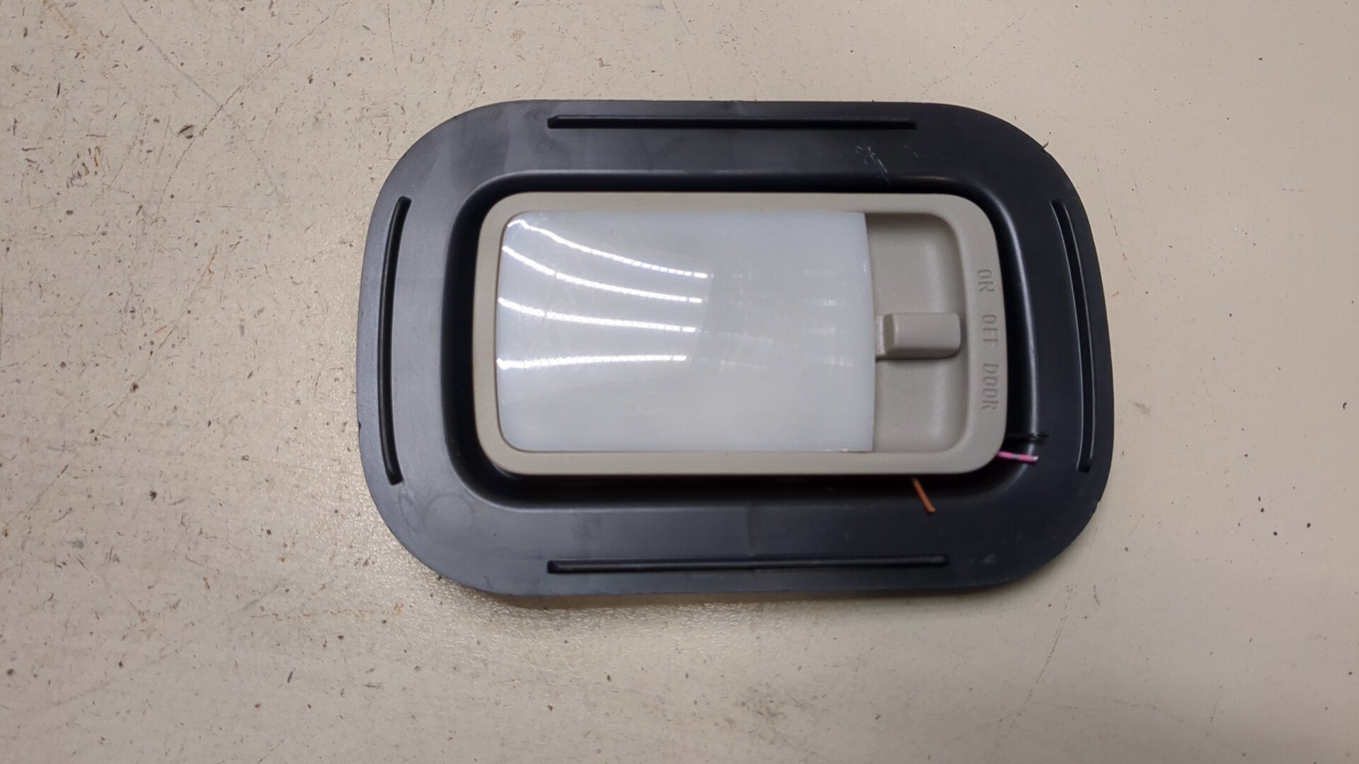 Плафон салонный