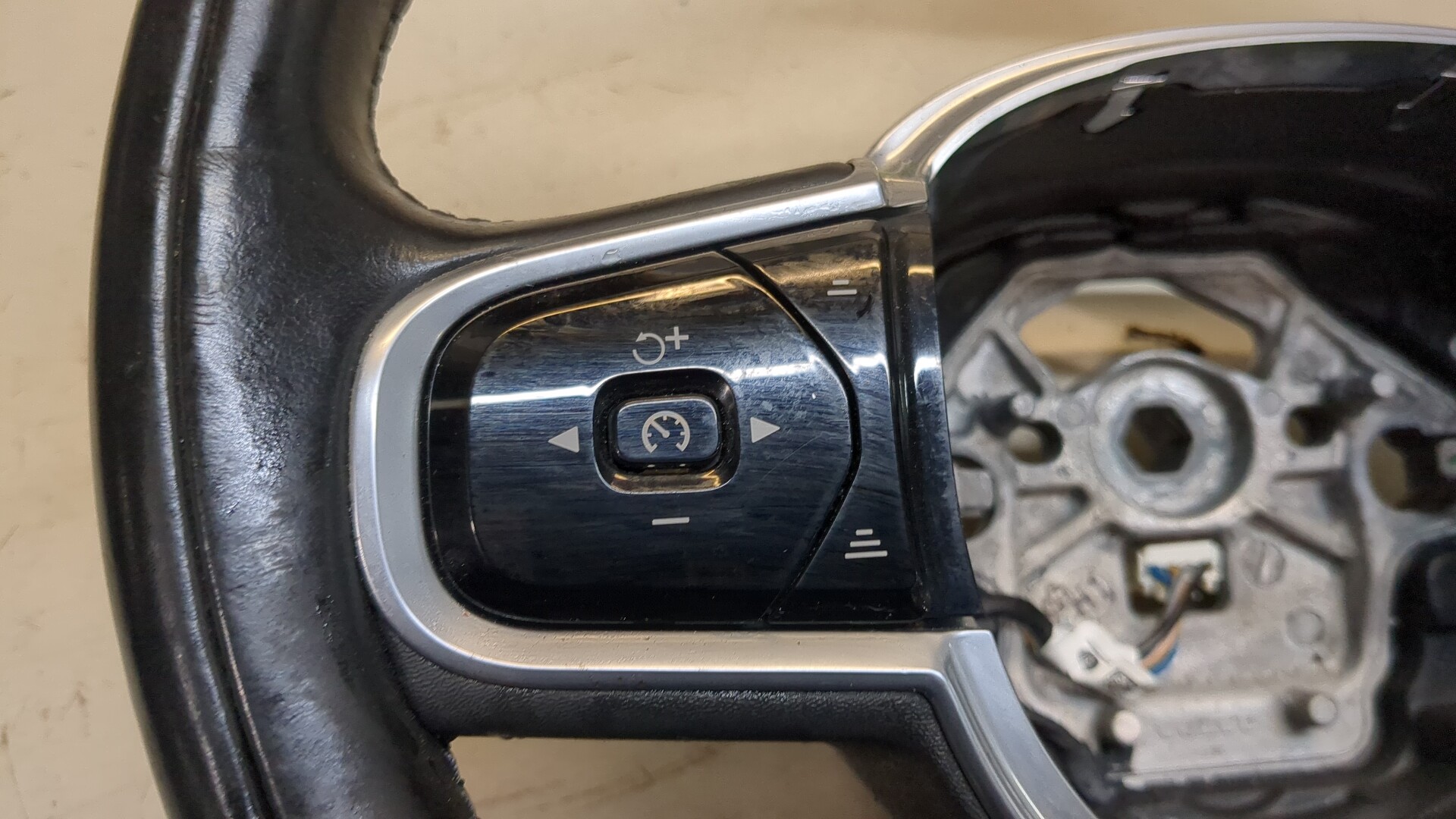 Рулевое колесо (руль)