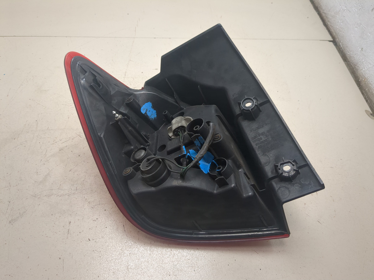 Фонарь задний правый