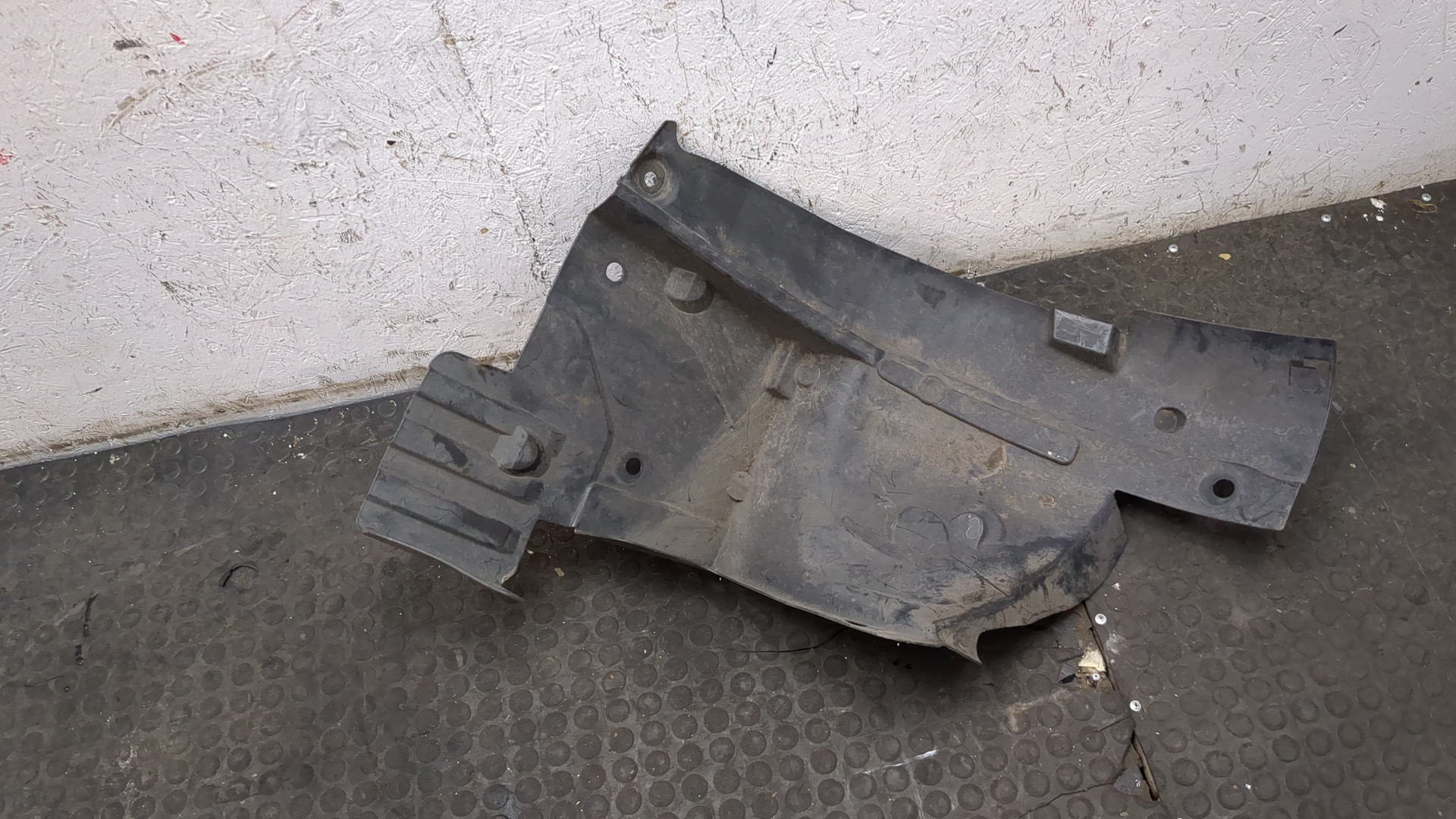 Локер передний правый