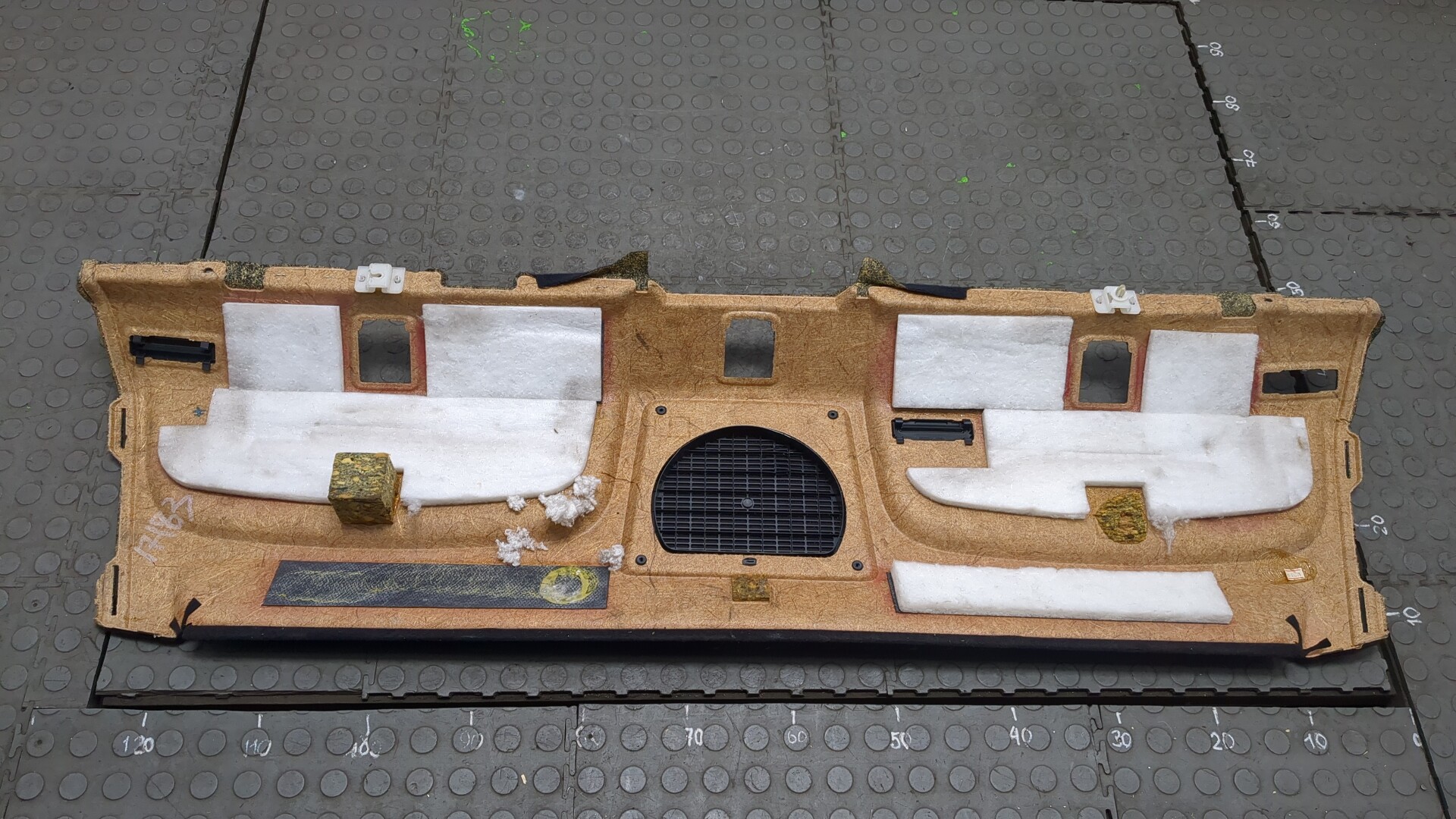 Обшивка багажника