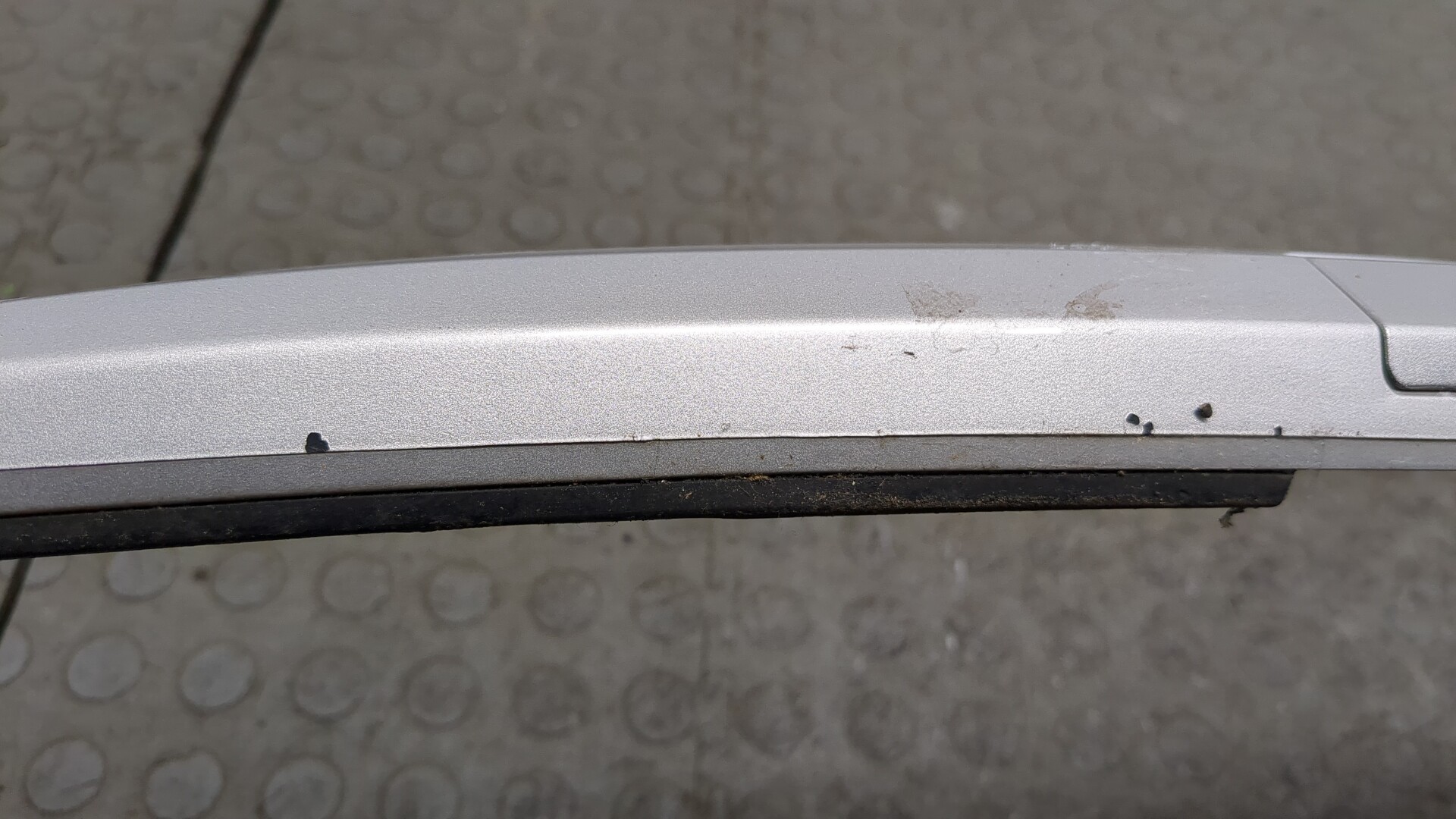 Рейлинг (релинг) правый (планка на крышу)