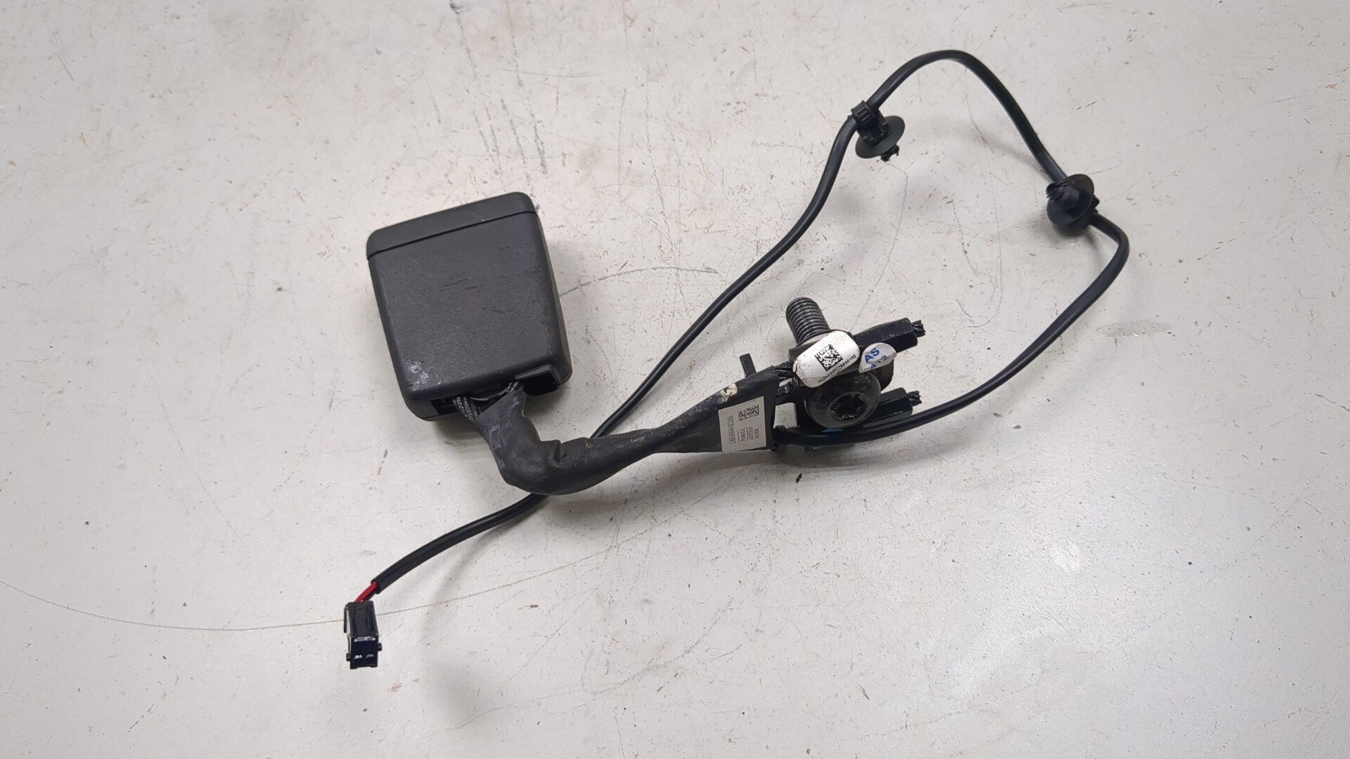 Ответная часть ремня безопасности