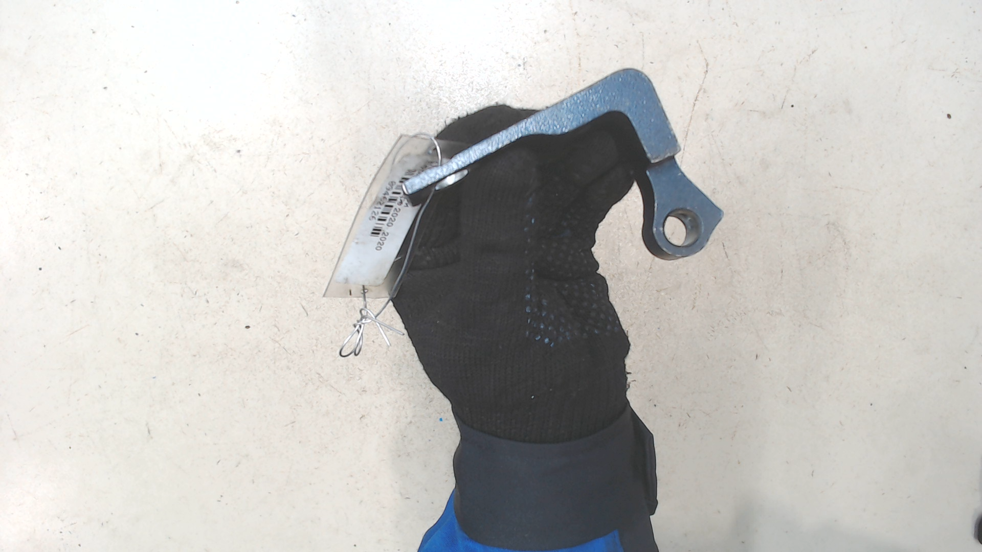 Петля двери