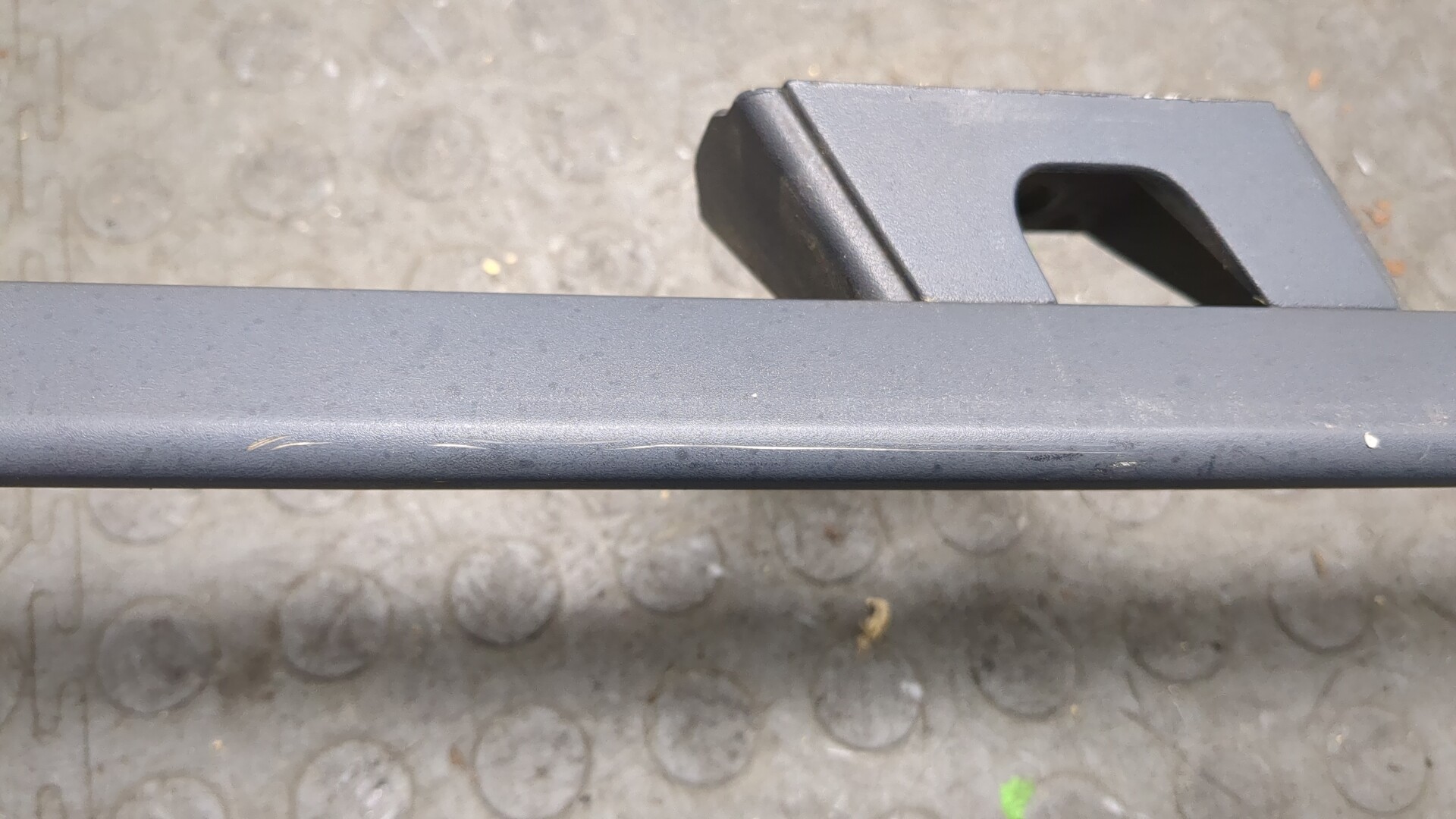 Рейлинг (релинг) правый (планка на крышу)