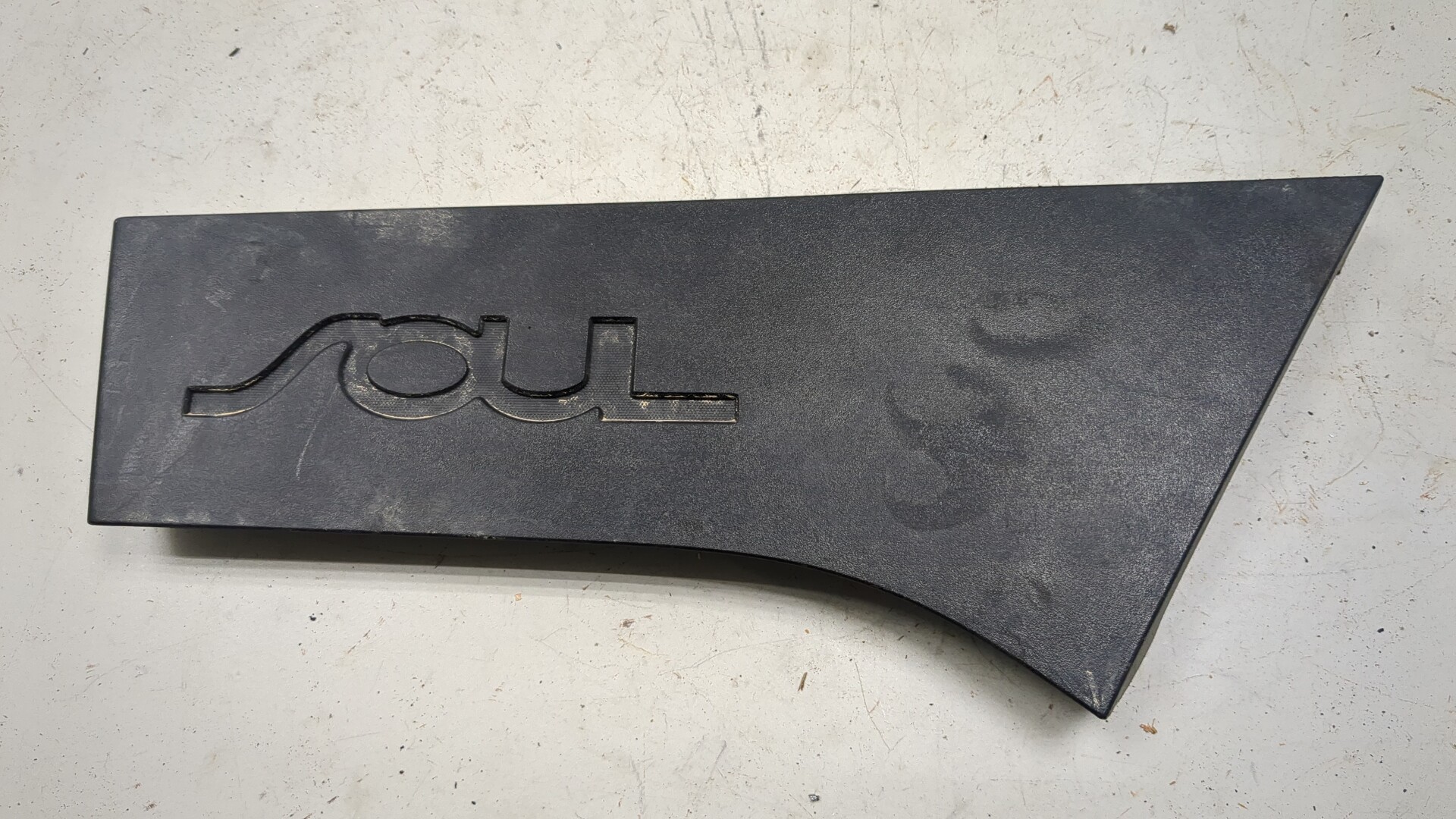 Молдинг заднего крыла правого