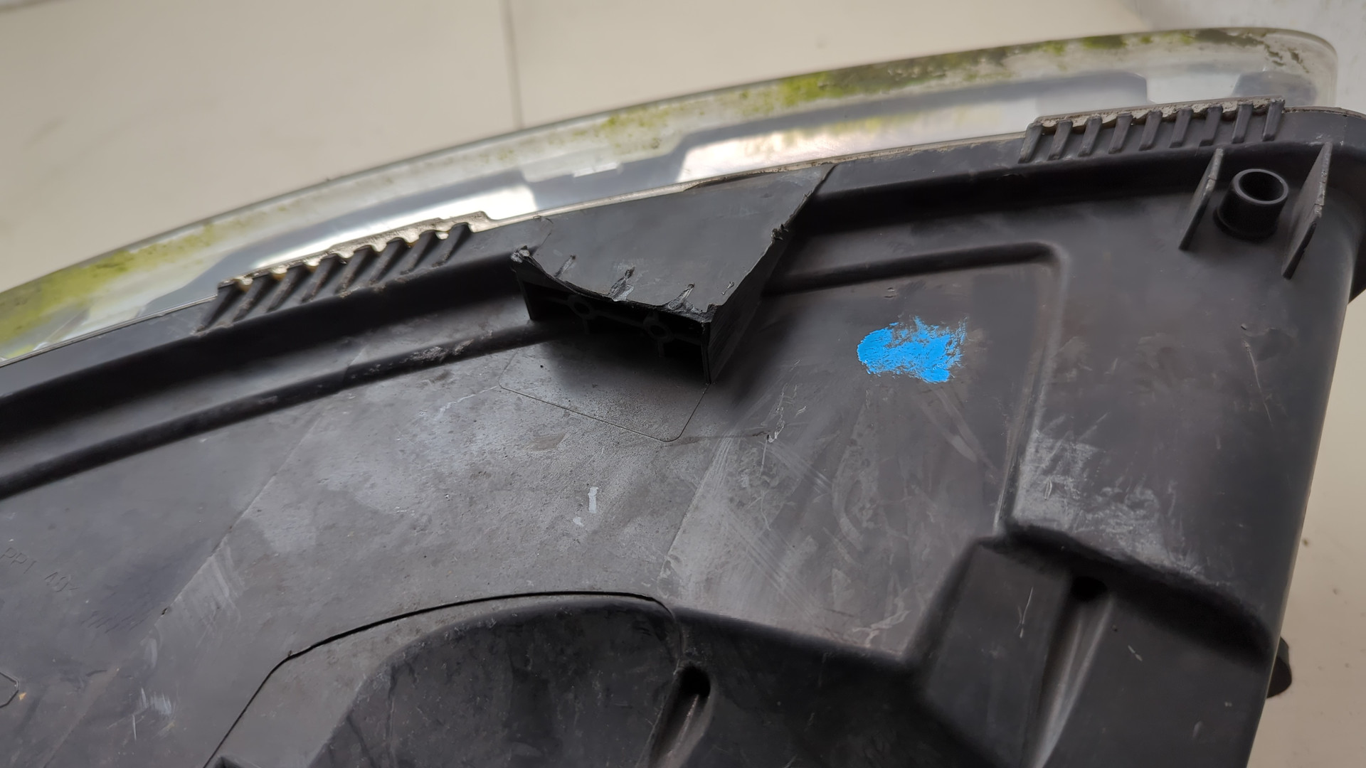 Фара правая