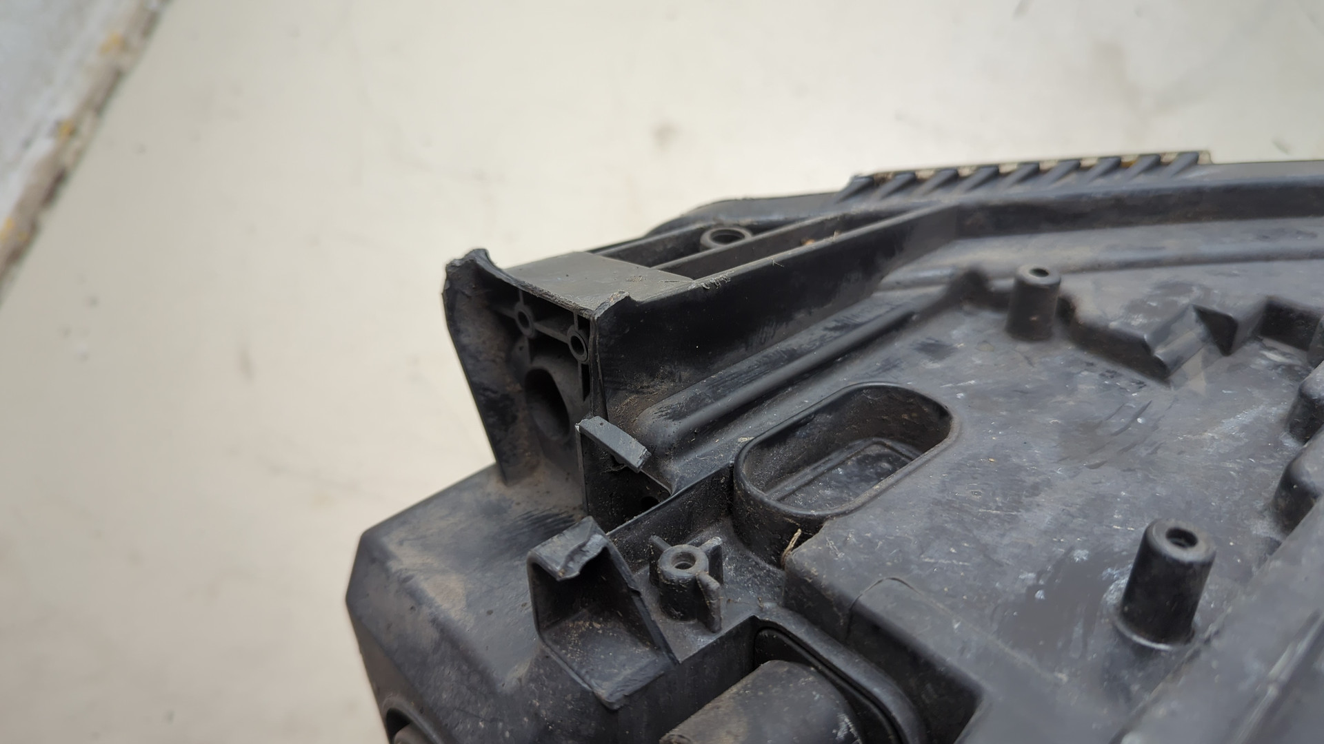 Фара правая