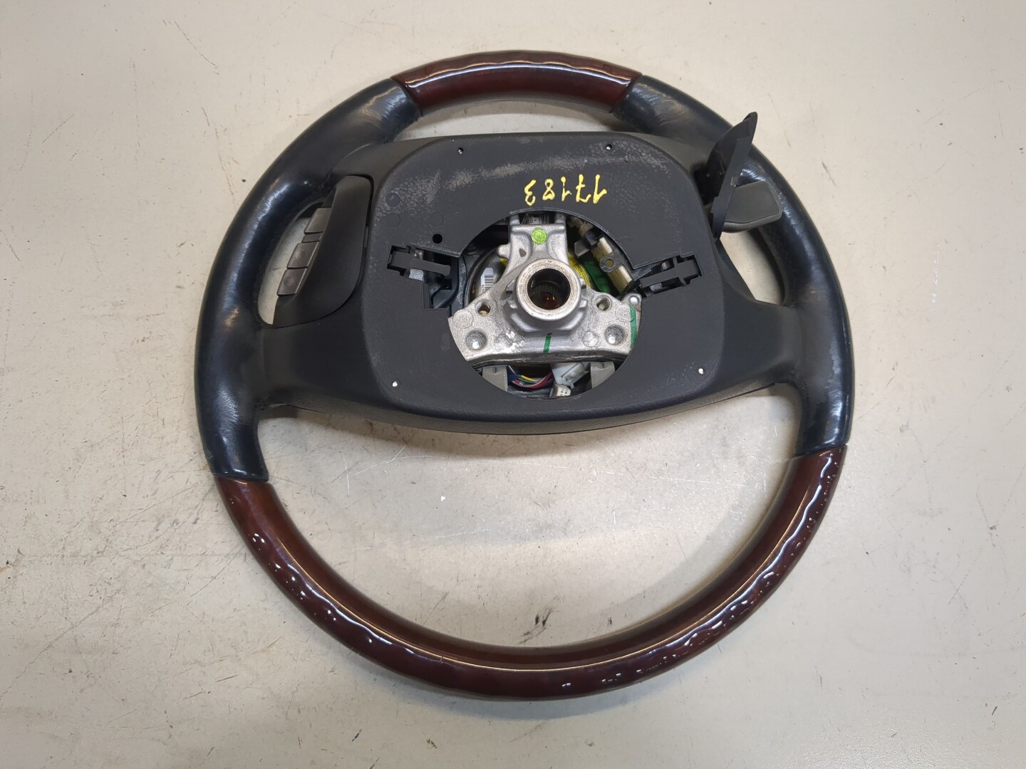 Рулевое колесо (руль)