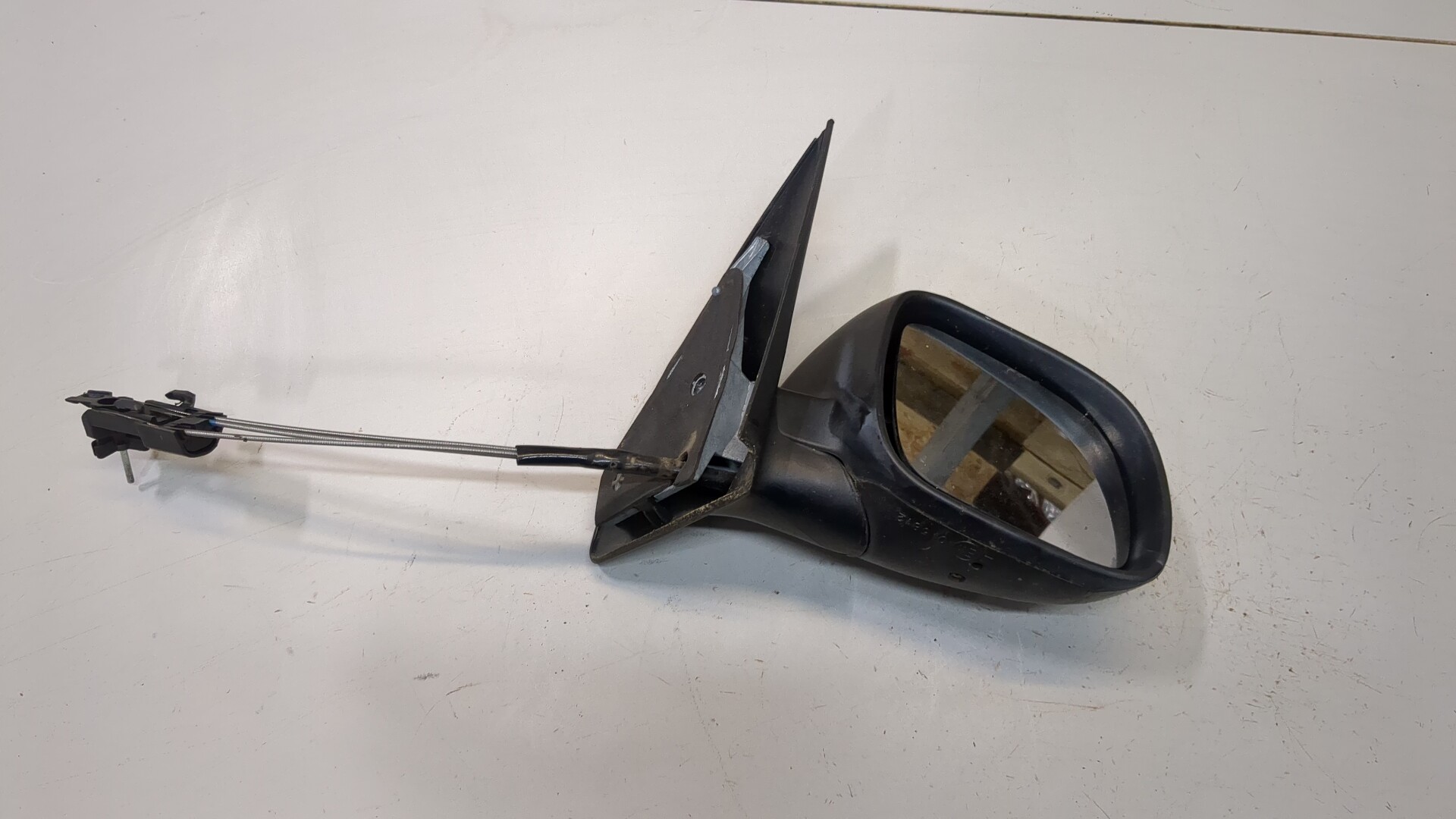 Зеркало правое электрическое