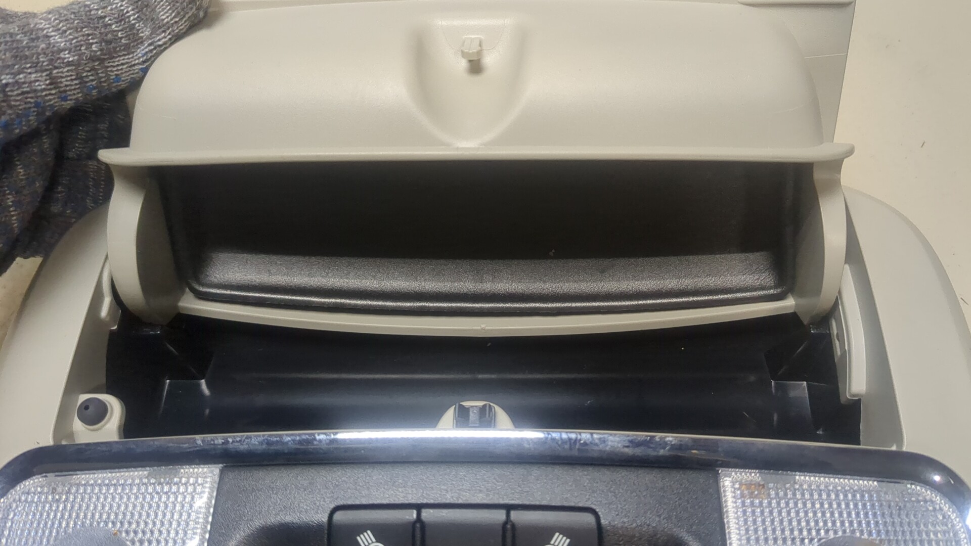 Плафон салонный