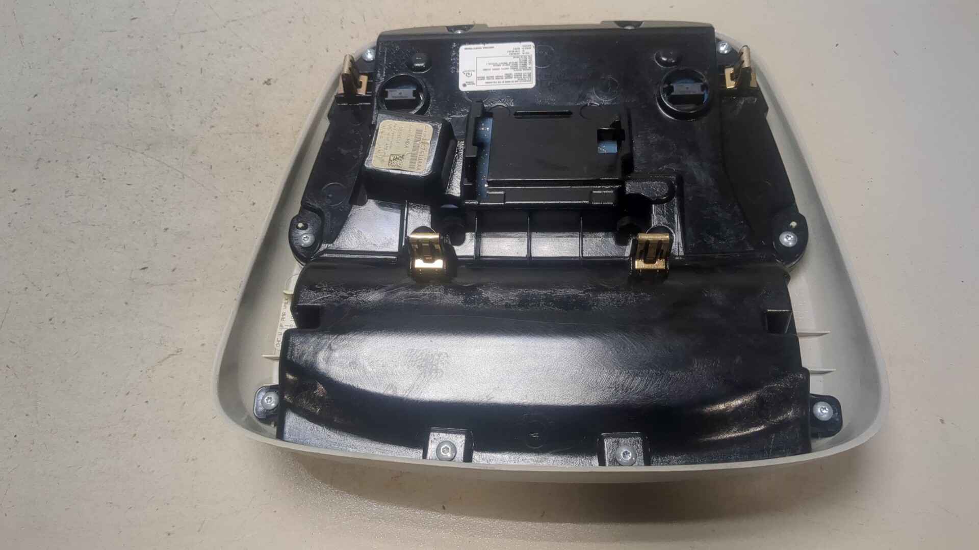 Плафон салонный