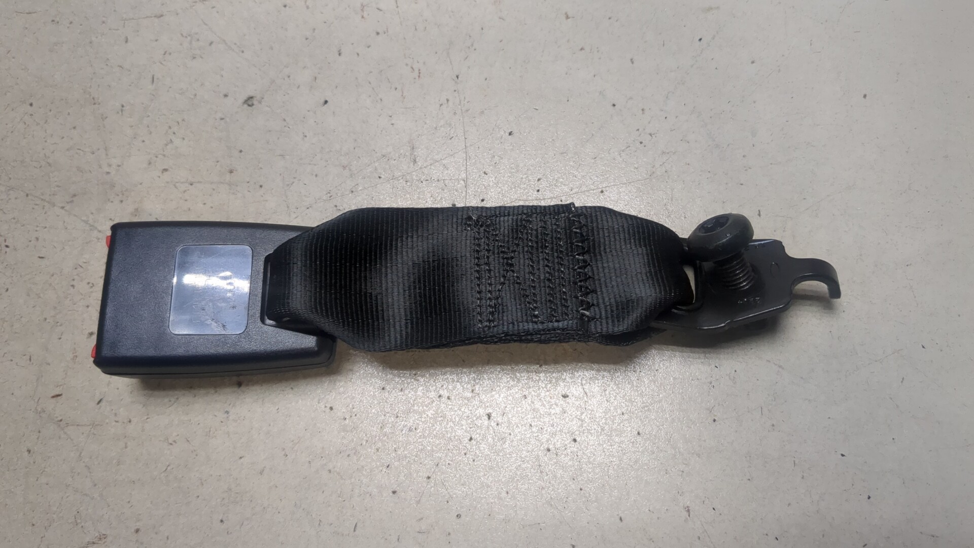 Ответная часть ремня безопасности