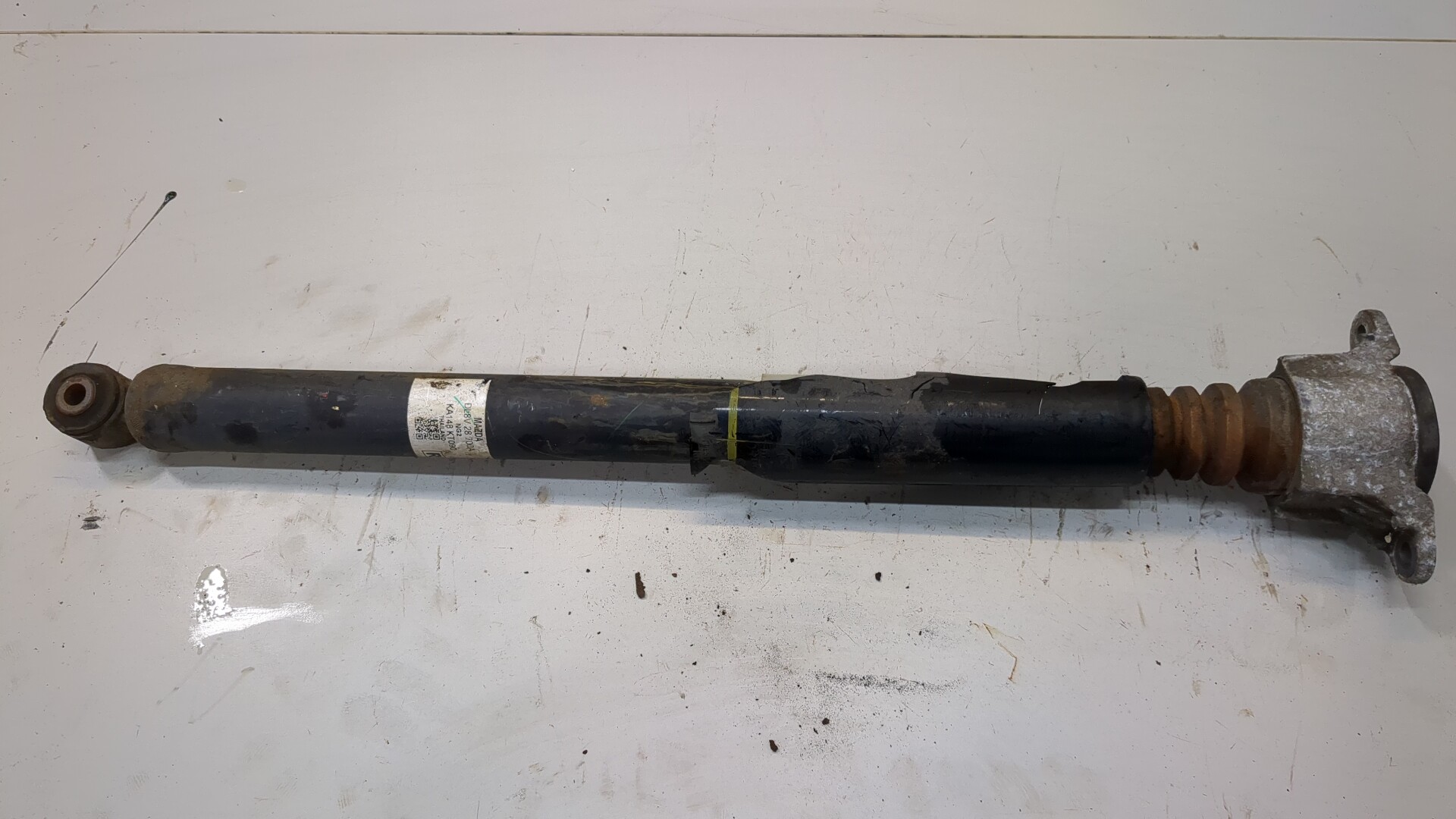 Амортизатор задний (стойка)