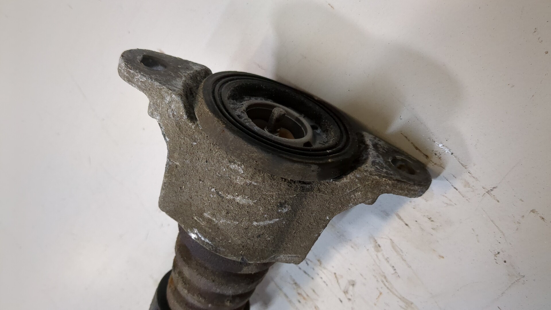 Амортизатор задний (стойка)