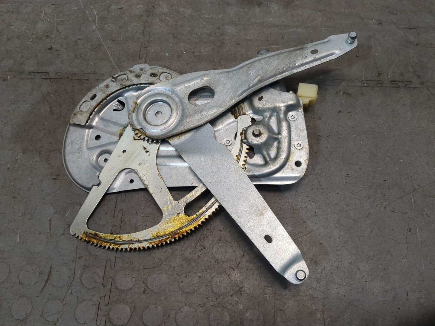 Стеклоподъемник электр. передний левый