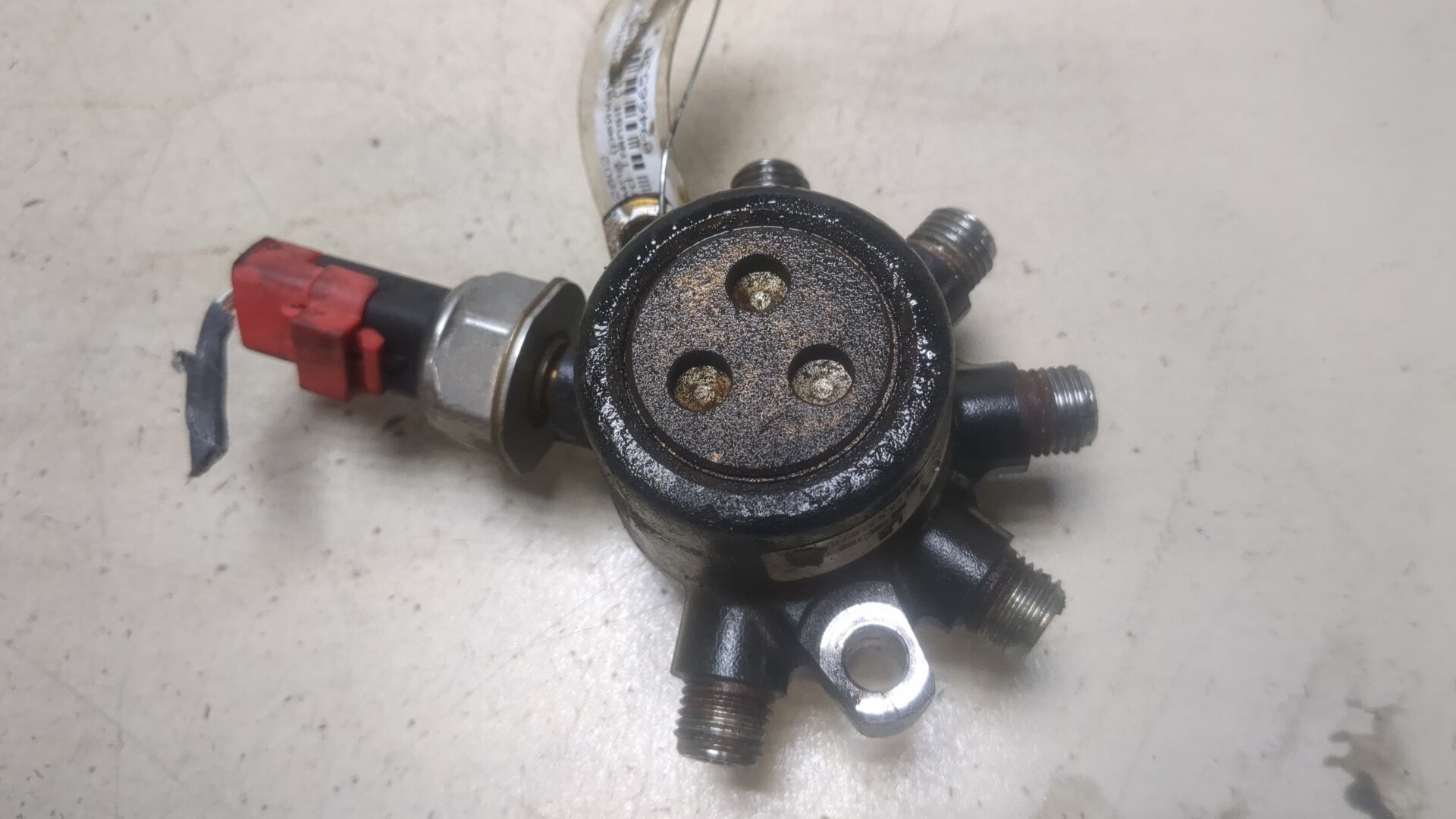 Рейка топливная (рампа)