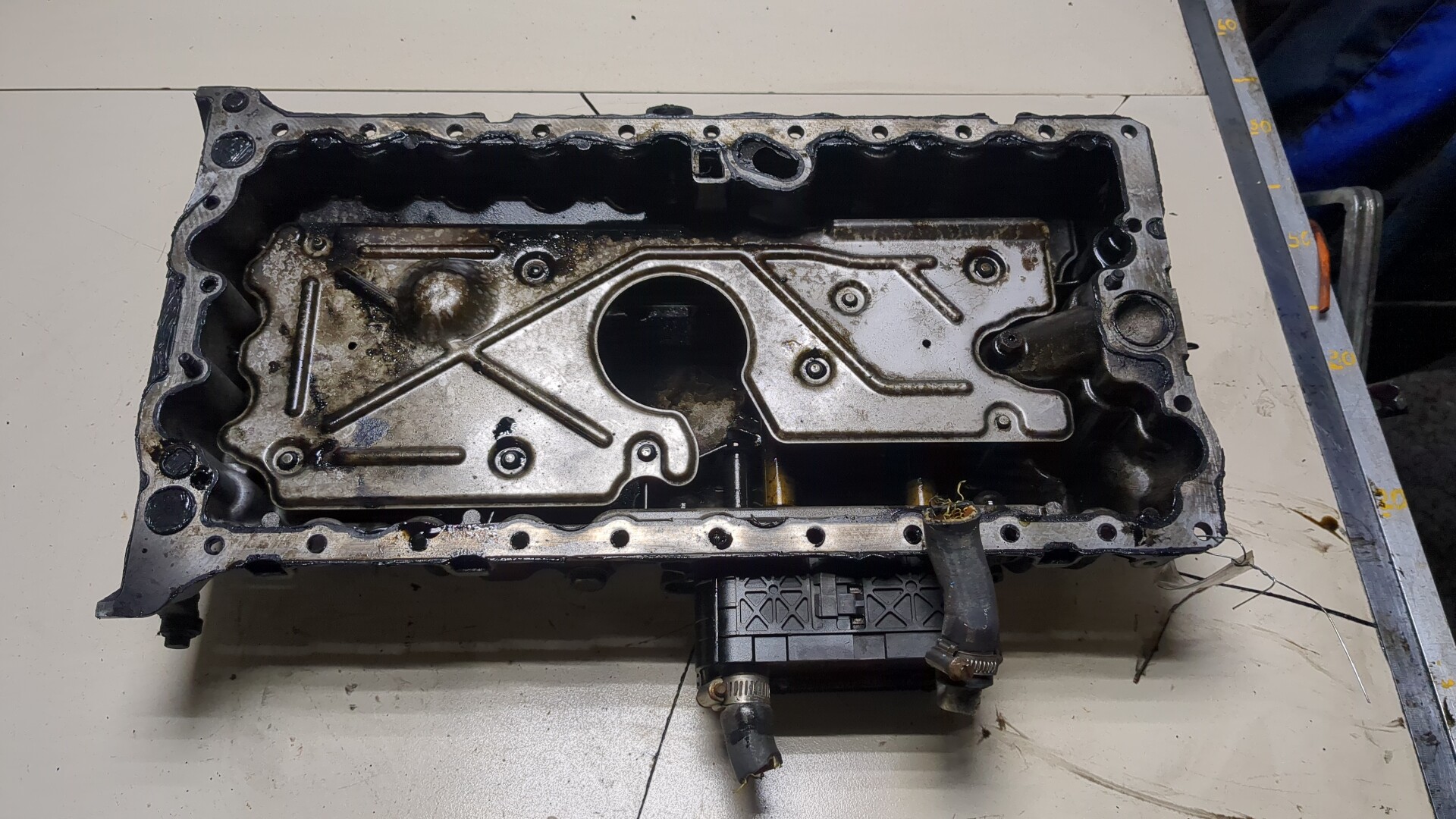 Поддон масляный двигателя (картер)