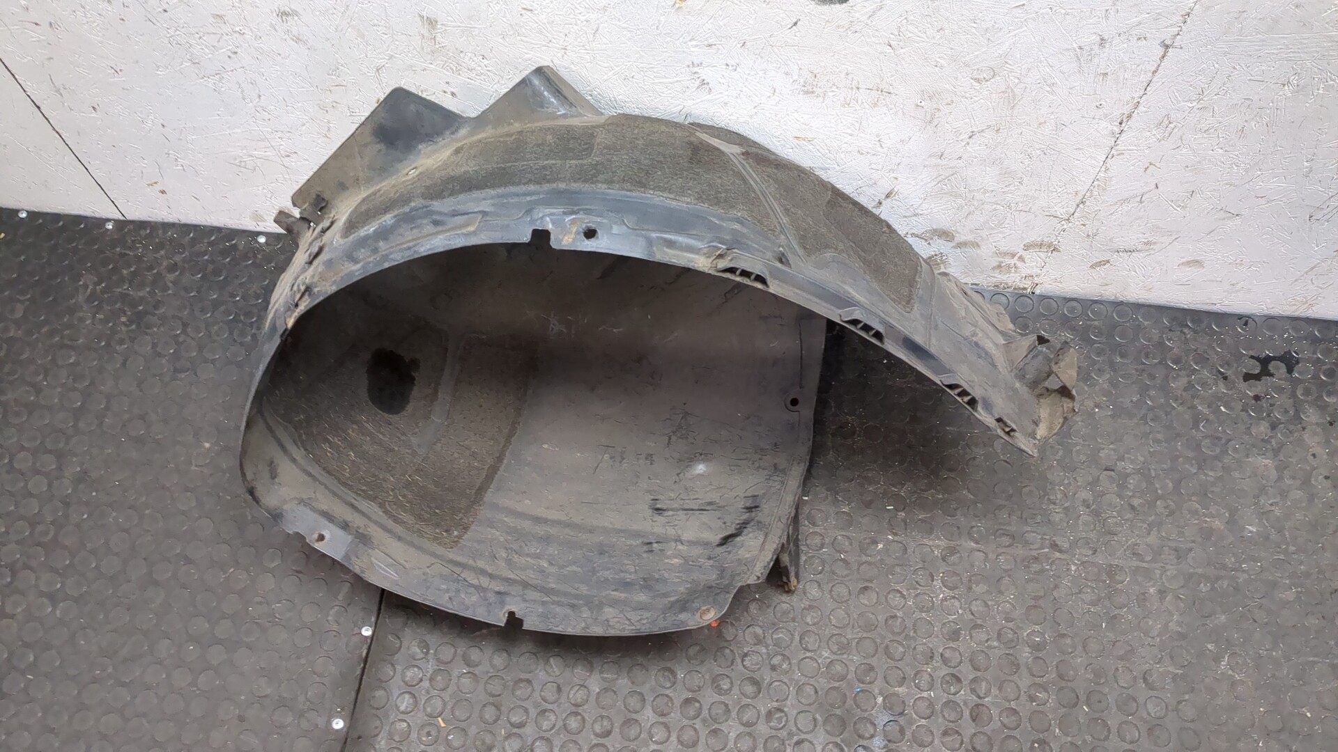 Локер передний левый