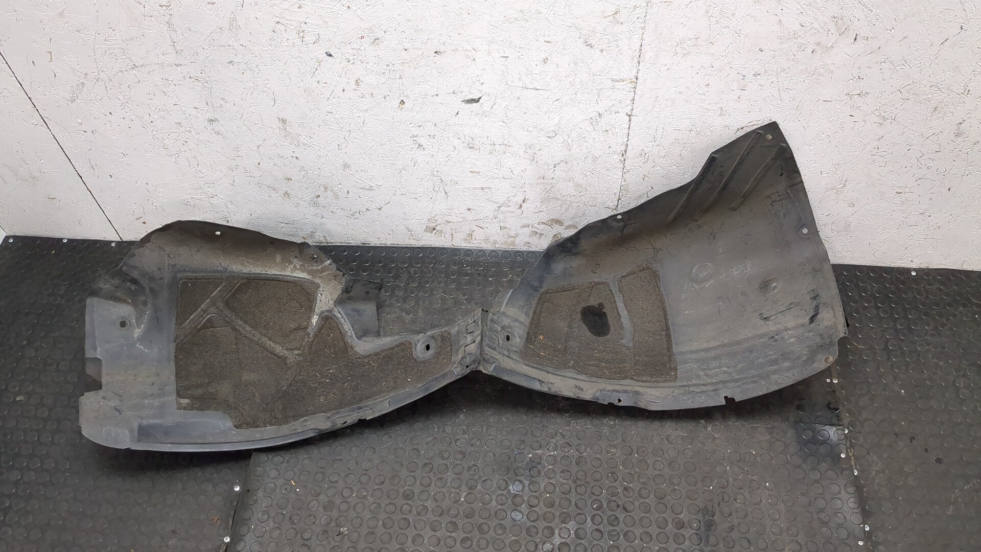 Локер передний левый