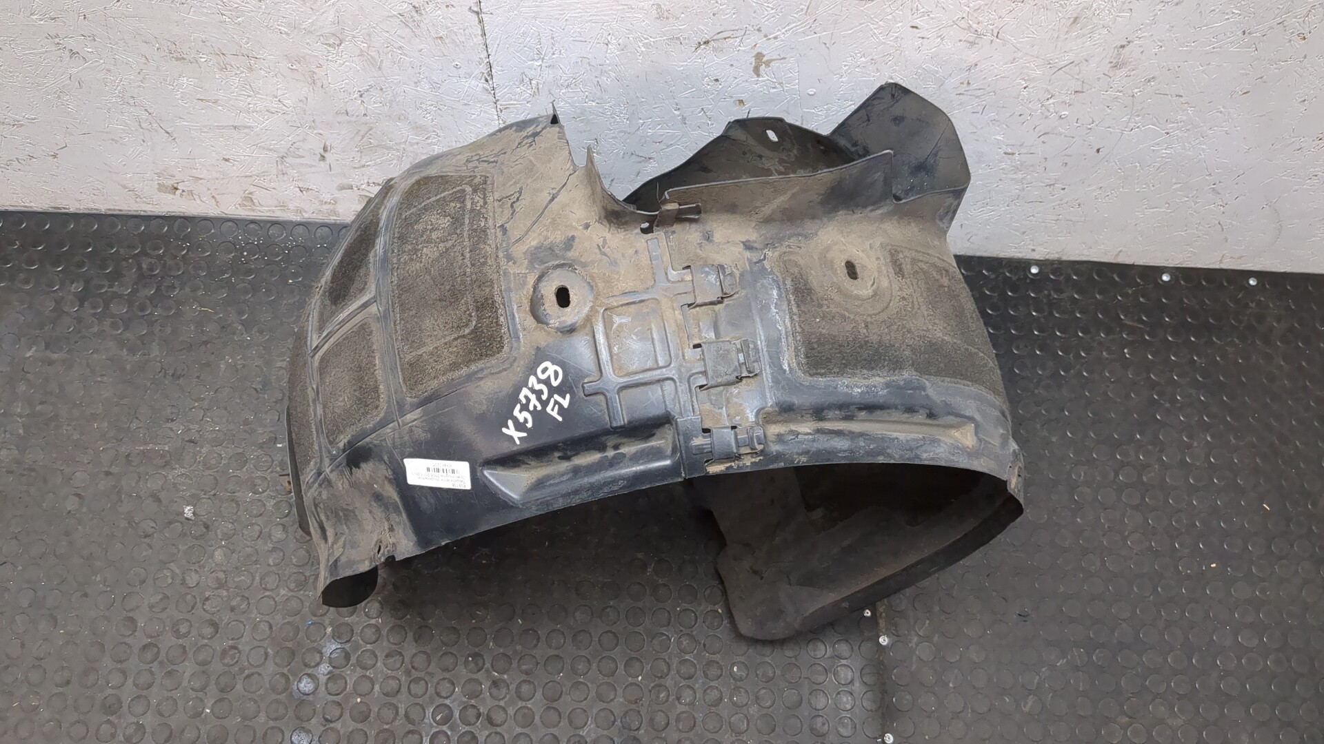 Локер передний левый