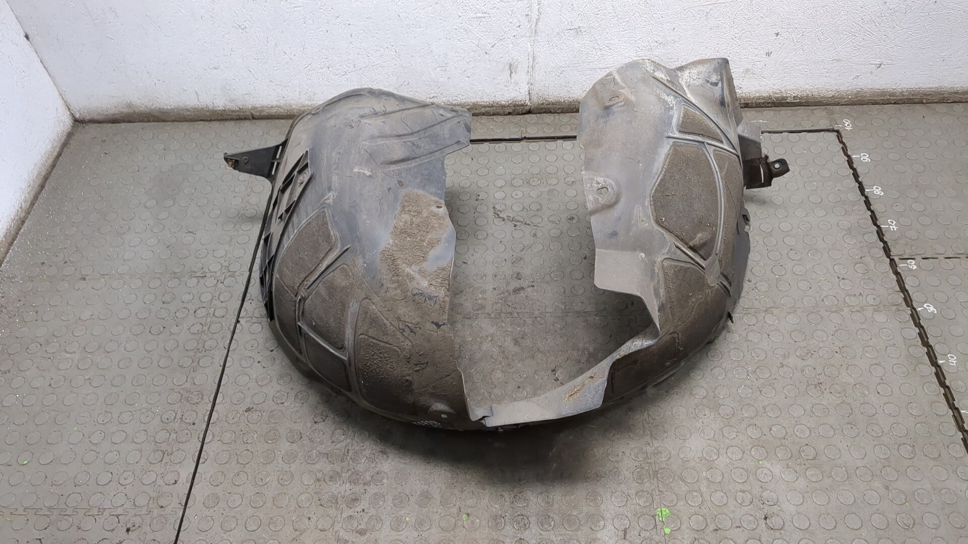 Локер передний левый