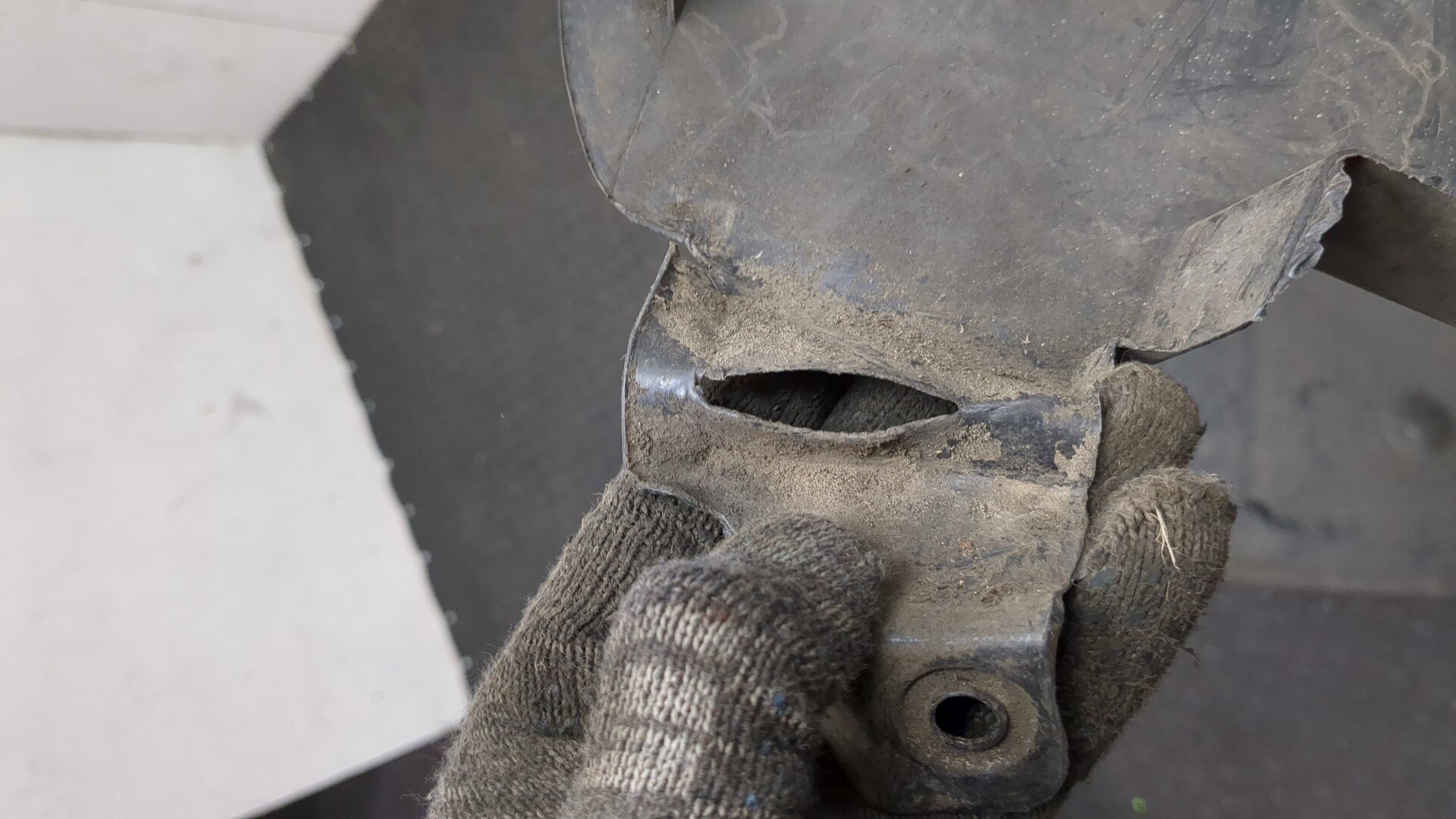 Локер передний левый