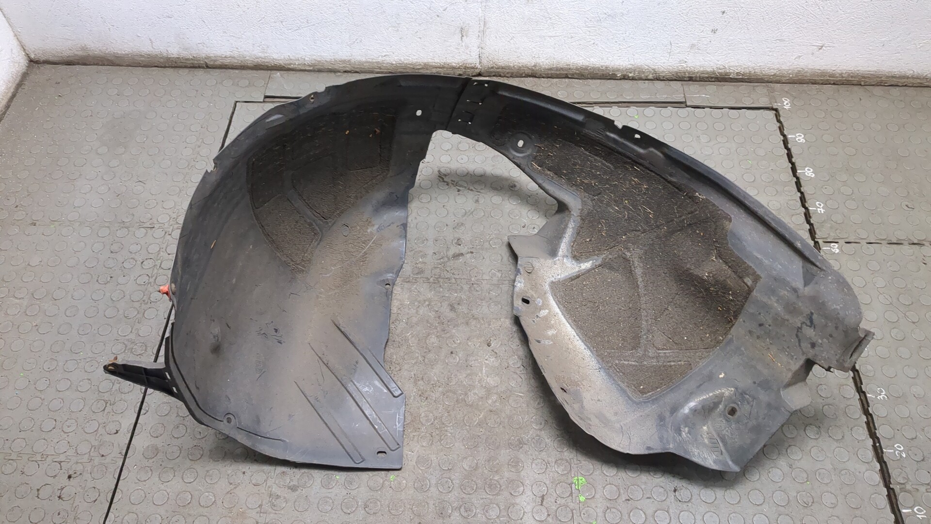 Локер передний левый