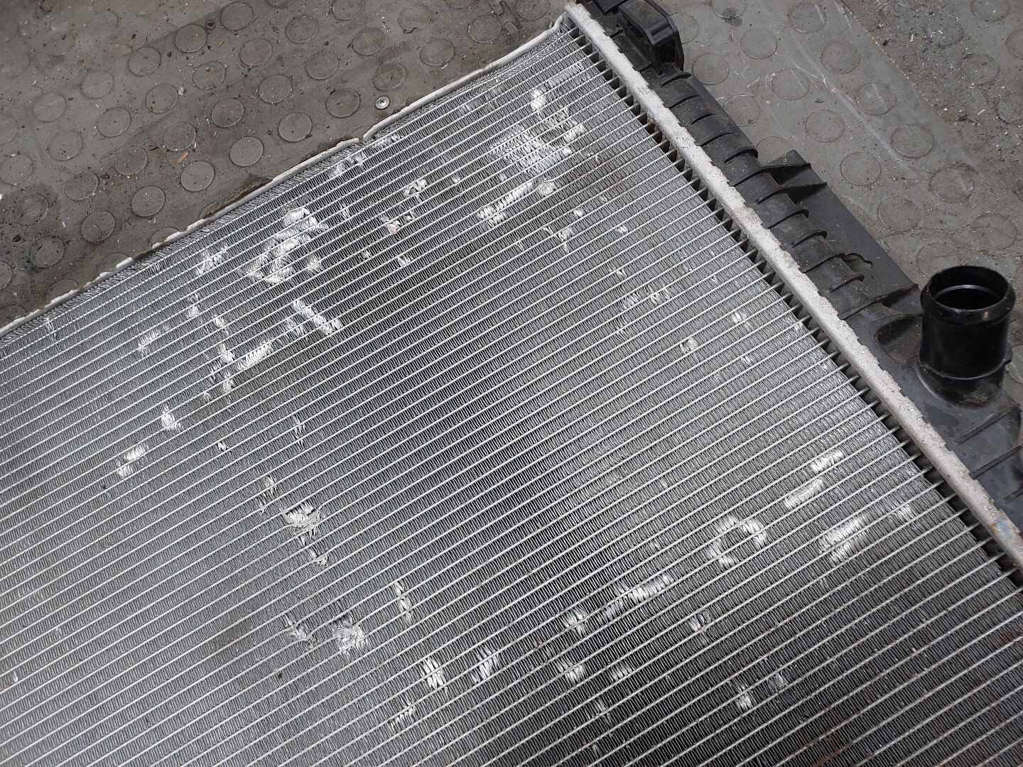 Радиатор охлаждения двигателя основной