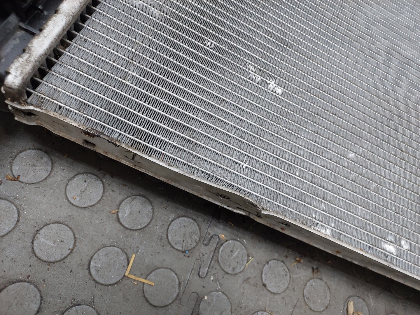 Радиатор охлаждения двигателя основной