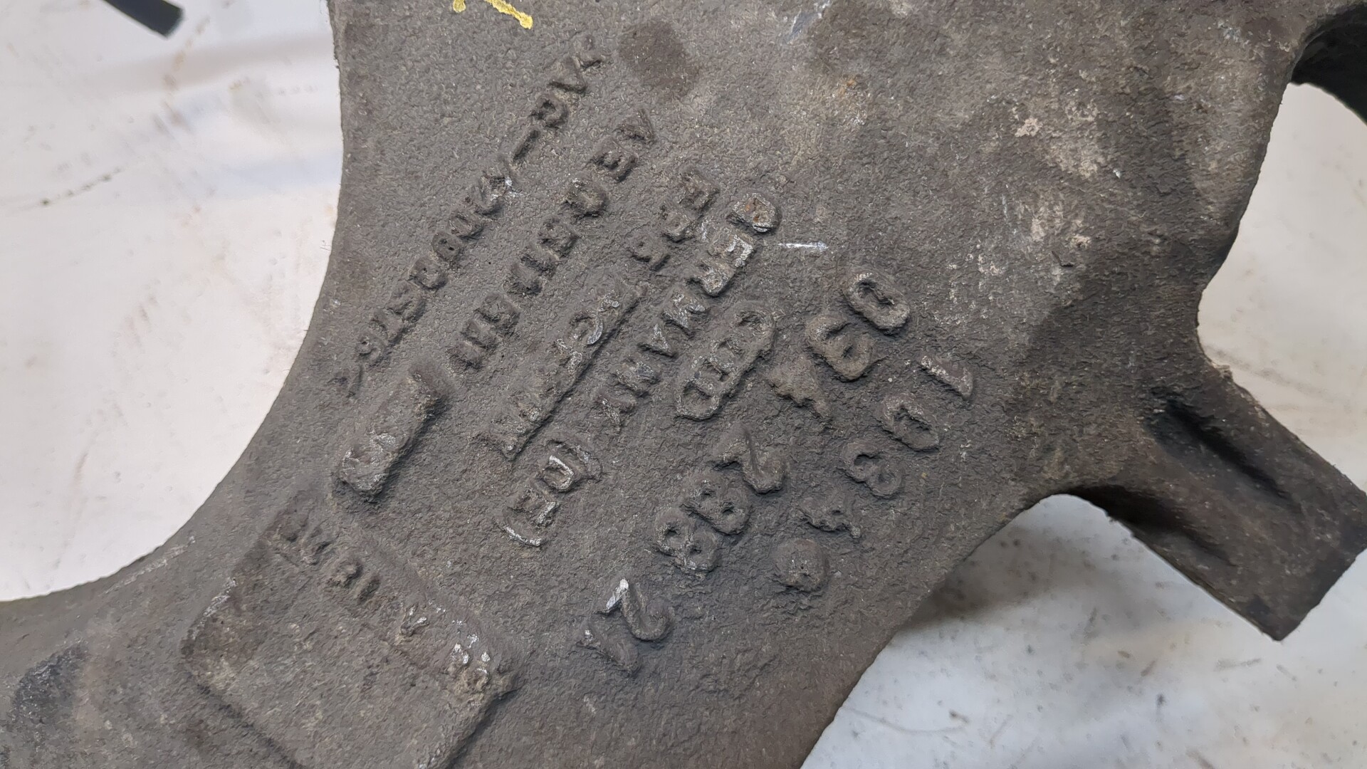 Рычаг задний левый