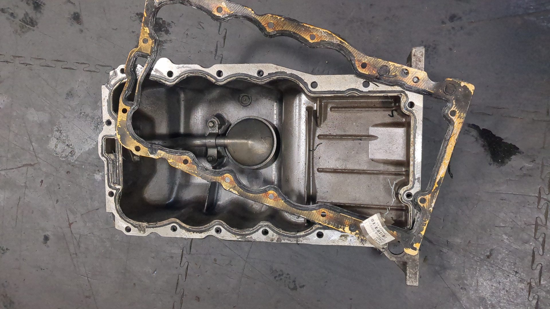 Поддон масляный двигателя (картер)