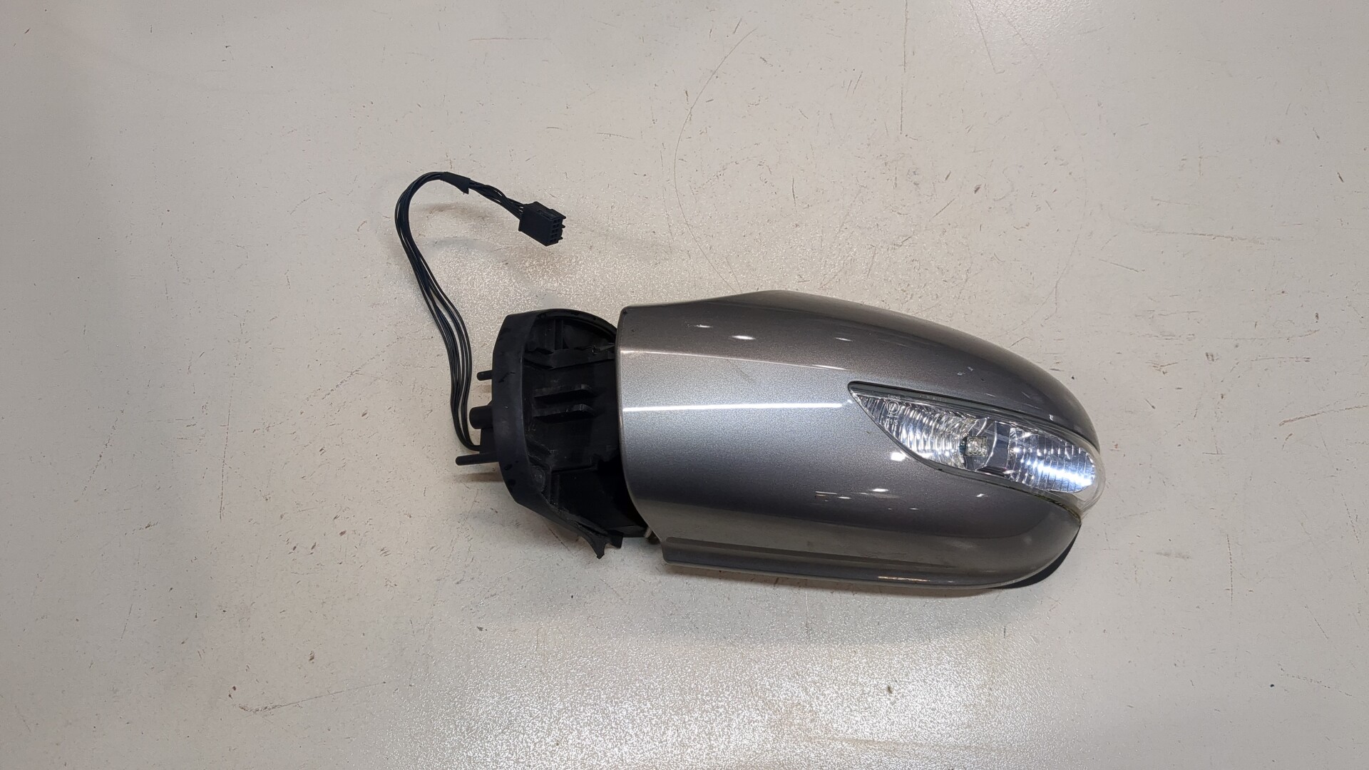 Зеркало левое электрическое