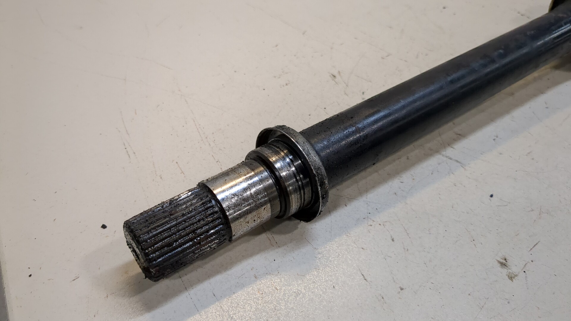 Полуось передняя правая