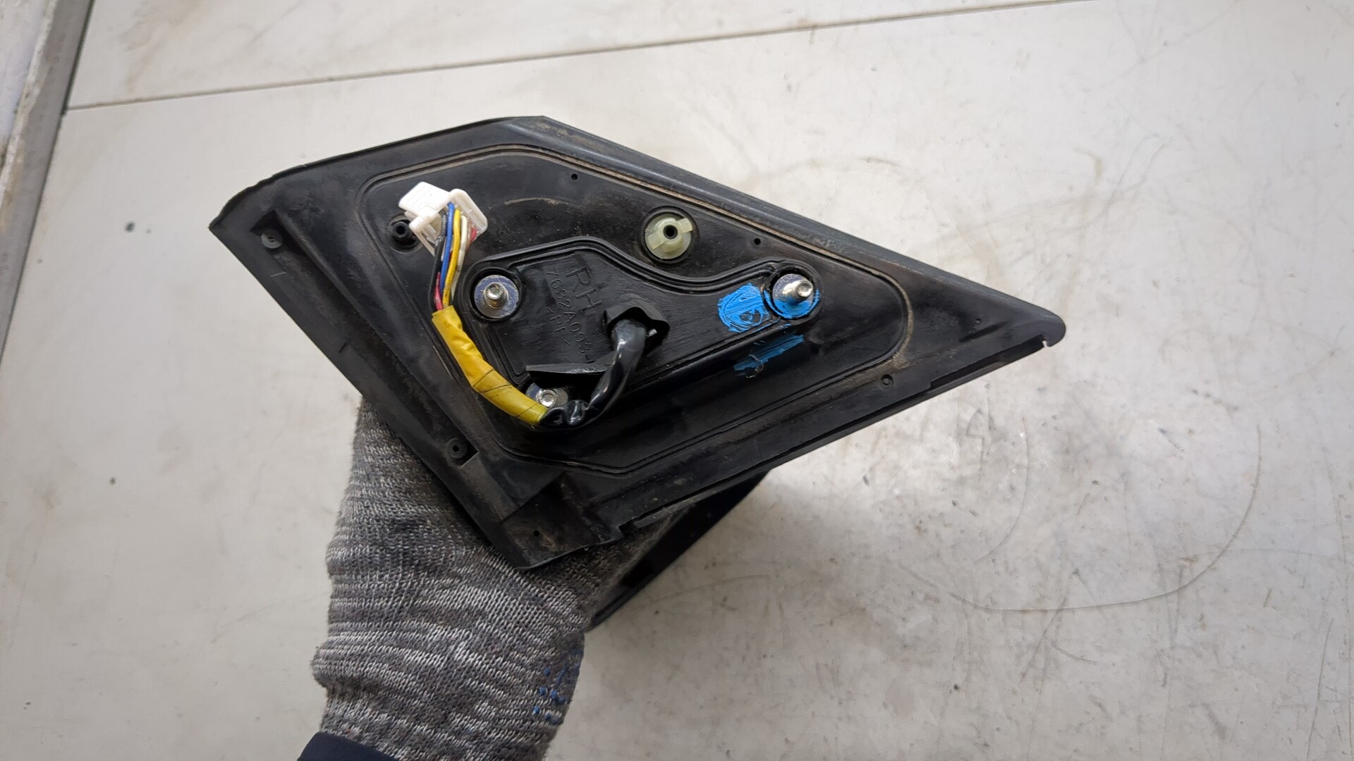 Зеркало правое электрическое