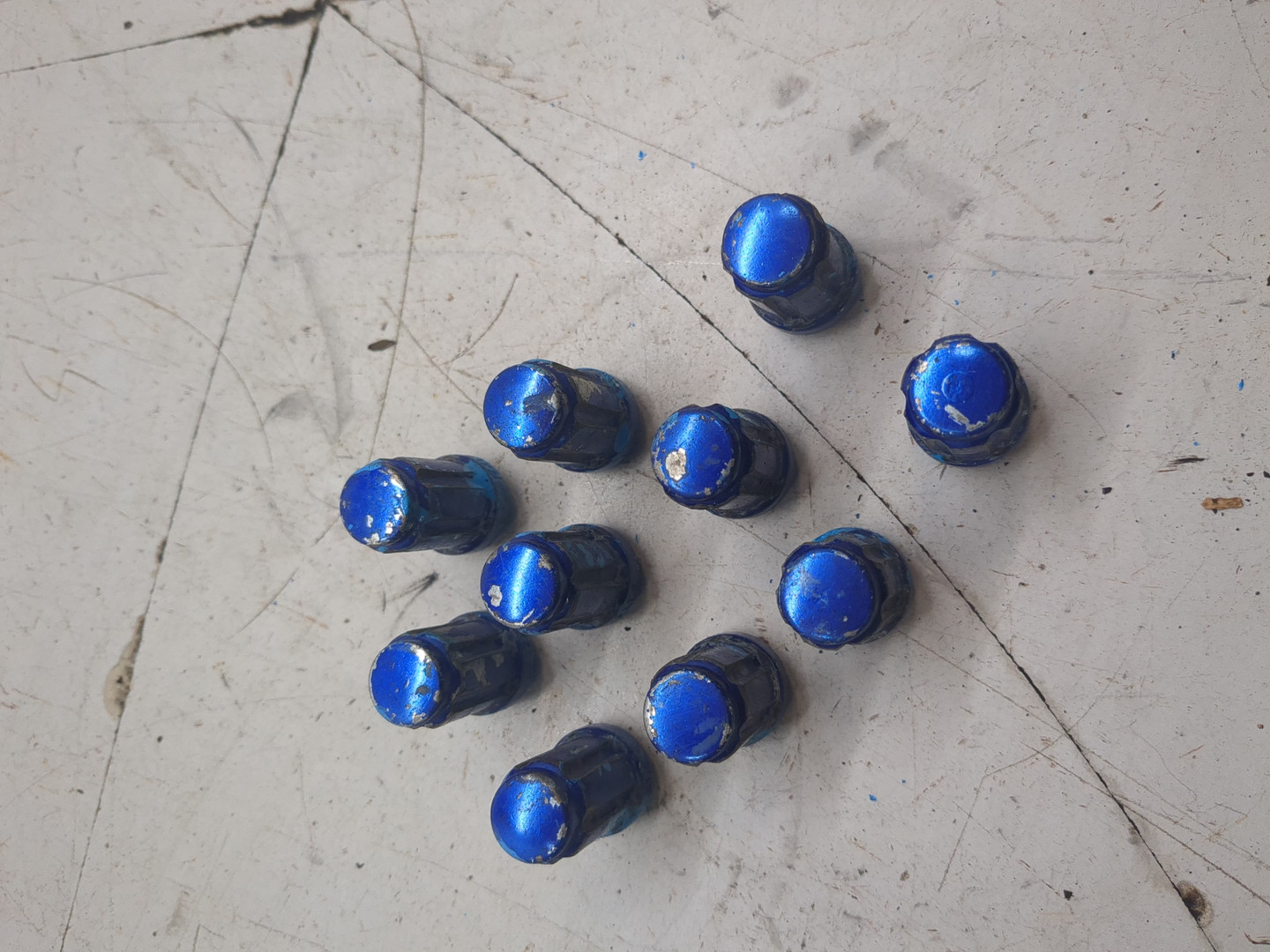 Гайка колеса