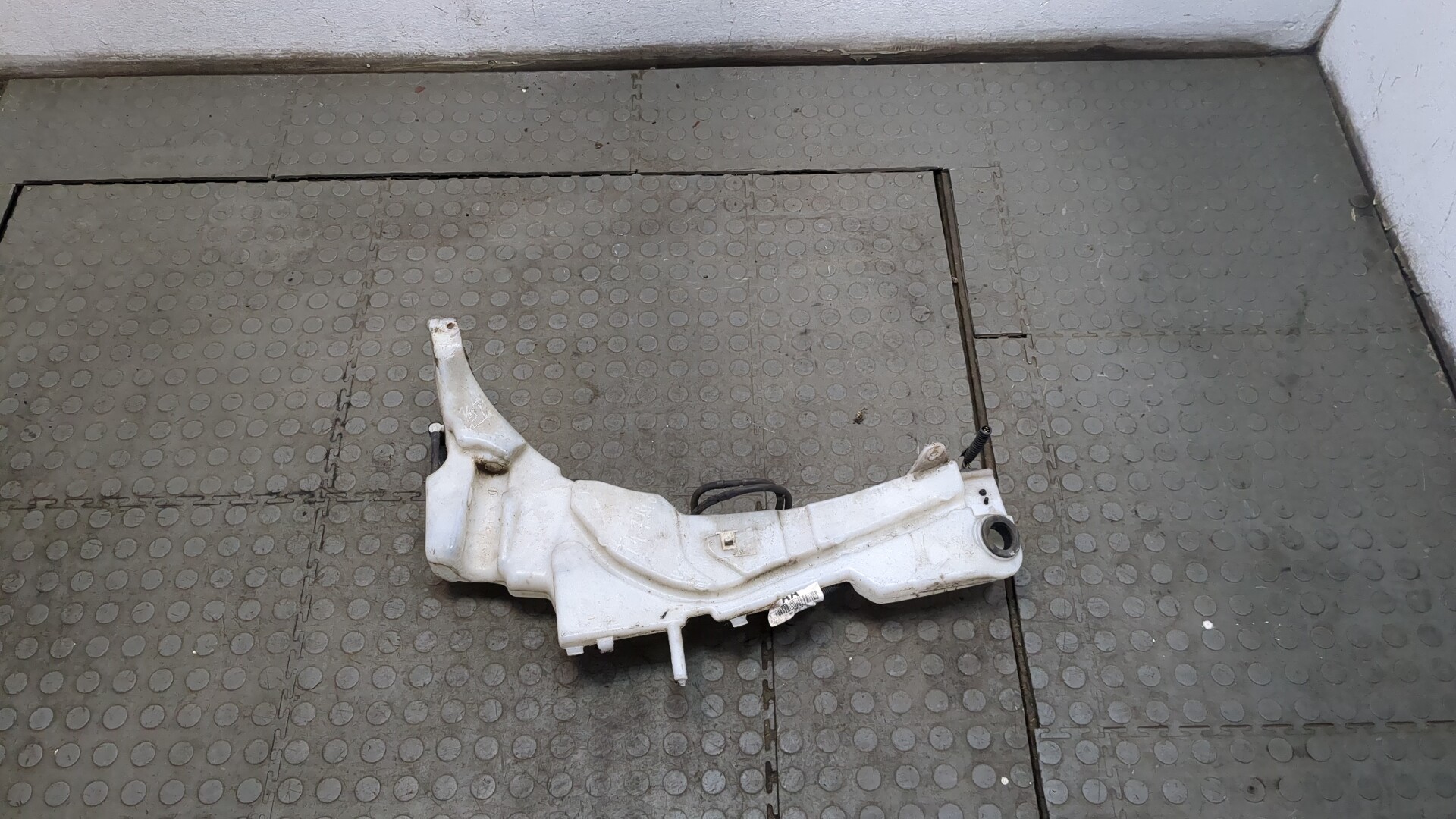 Бачок омывателя лобового стекла