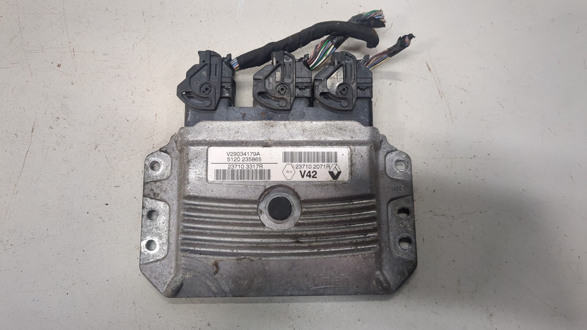 Блок управления двигателем