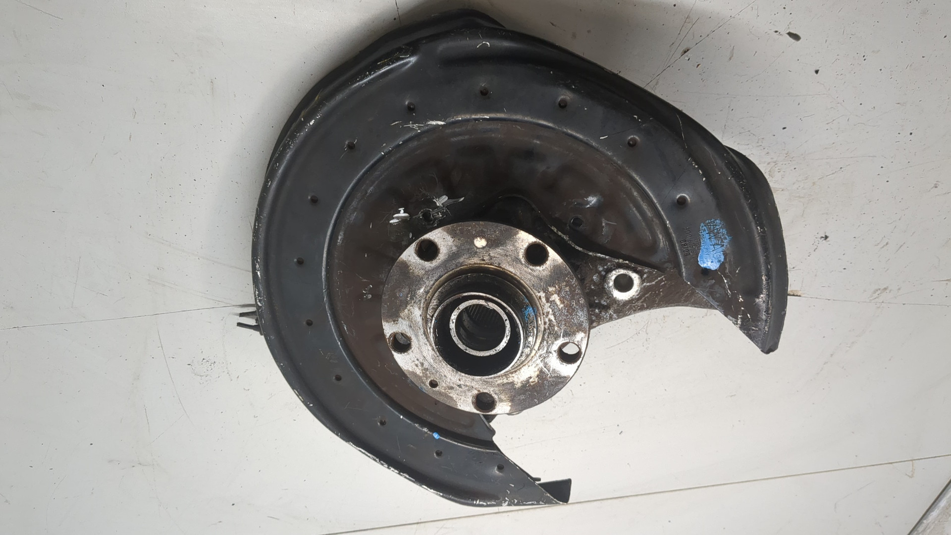 Кулак поворотный задний правый