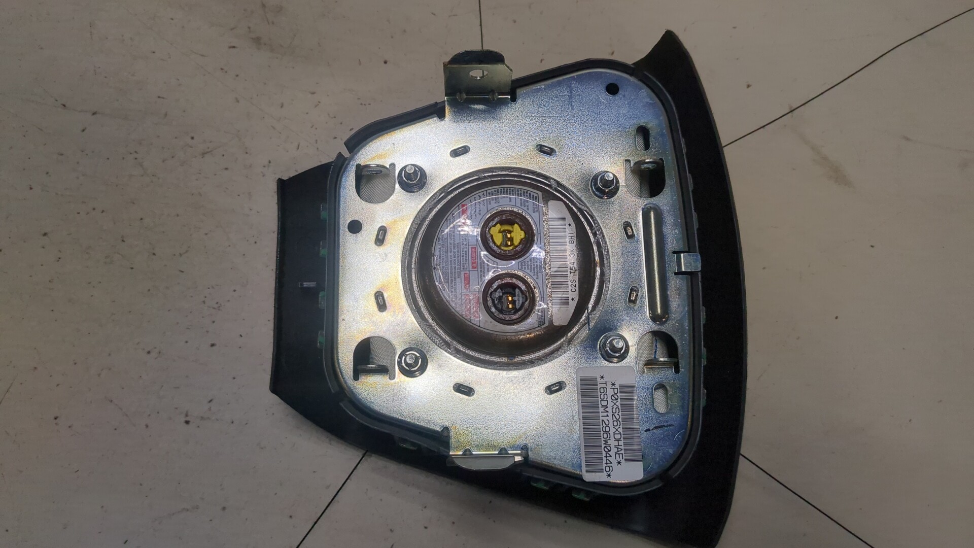 Подушка безопасности в рулевое колесо