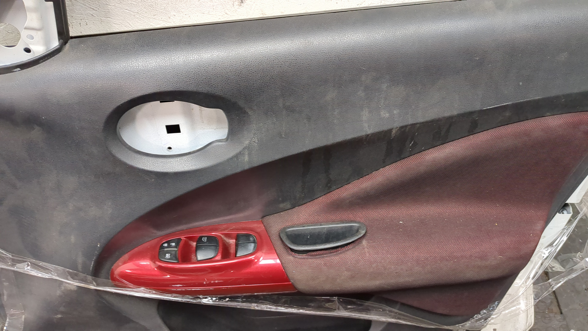 Дверь передняя правая