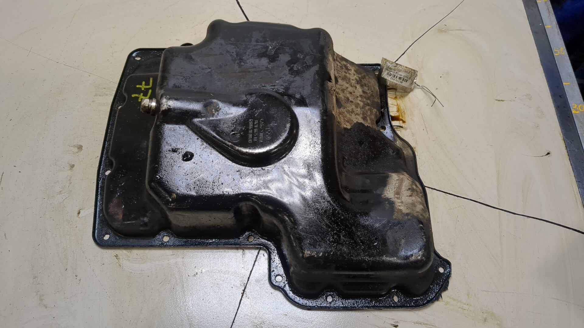 Поддон масляный двигателя (картер)