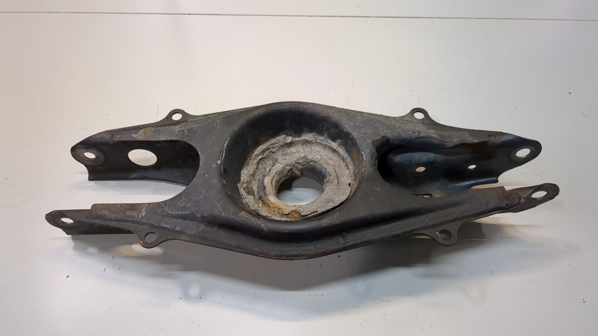 Рычаг задний