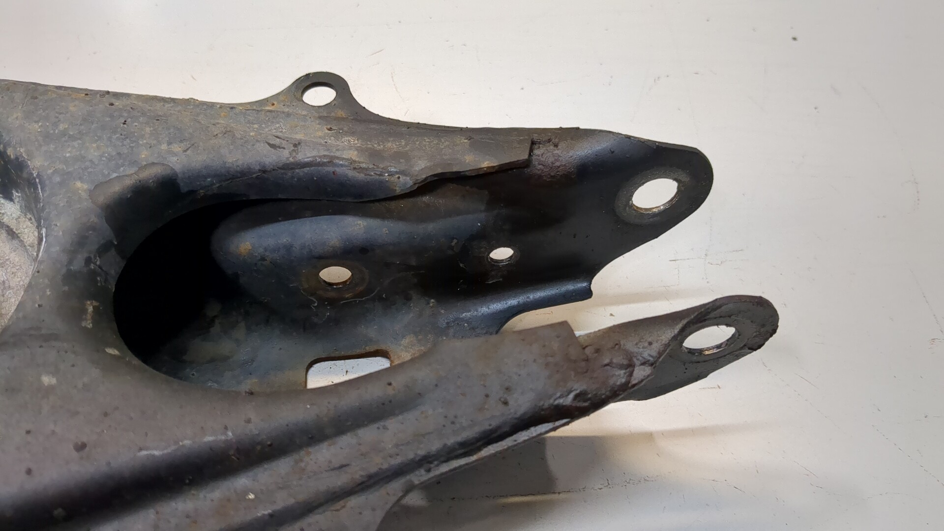 Рычаг задний