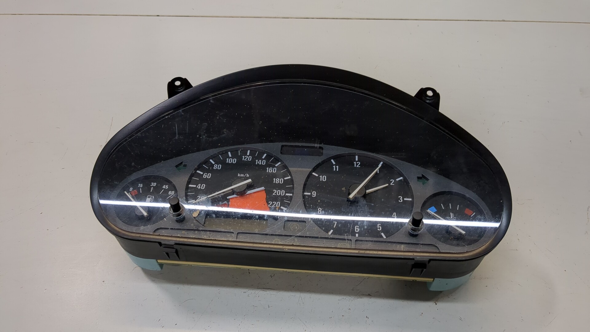 Панель приборов