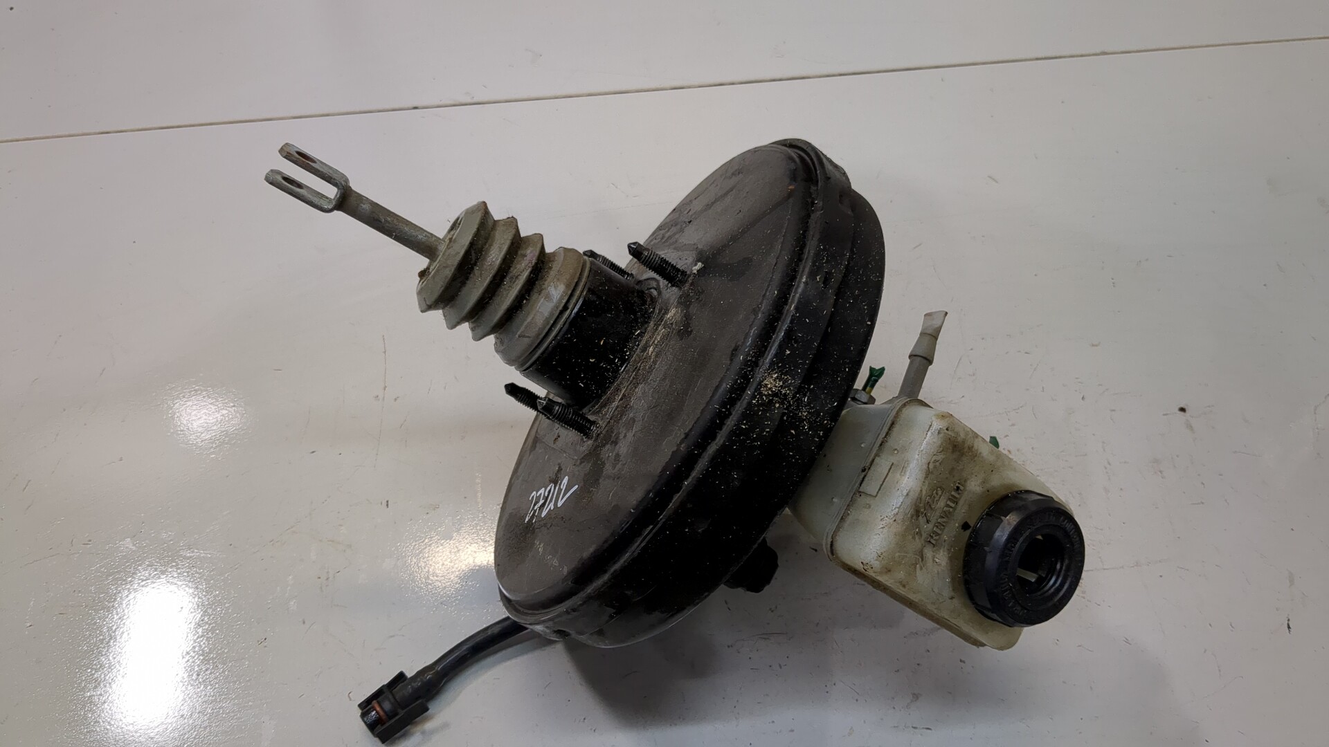 Цилиндр тормозной главный