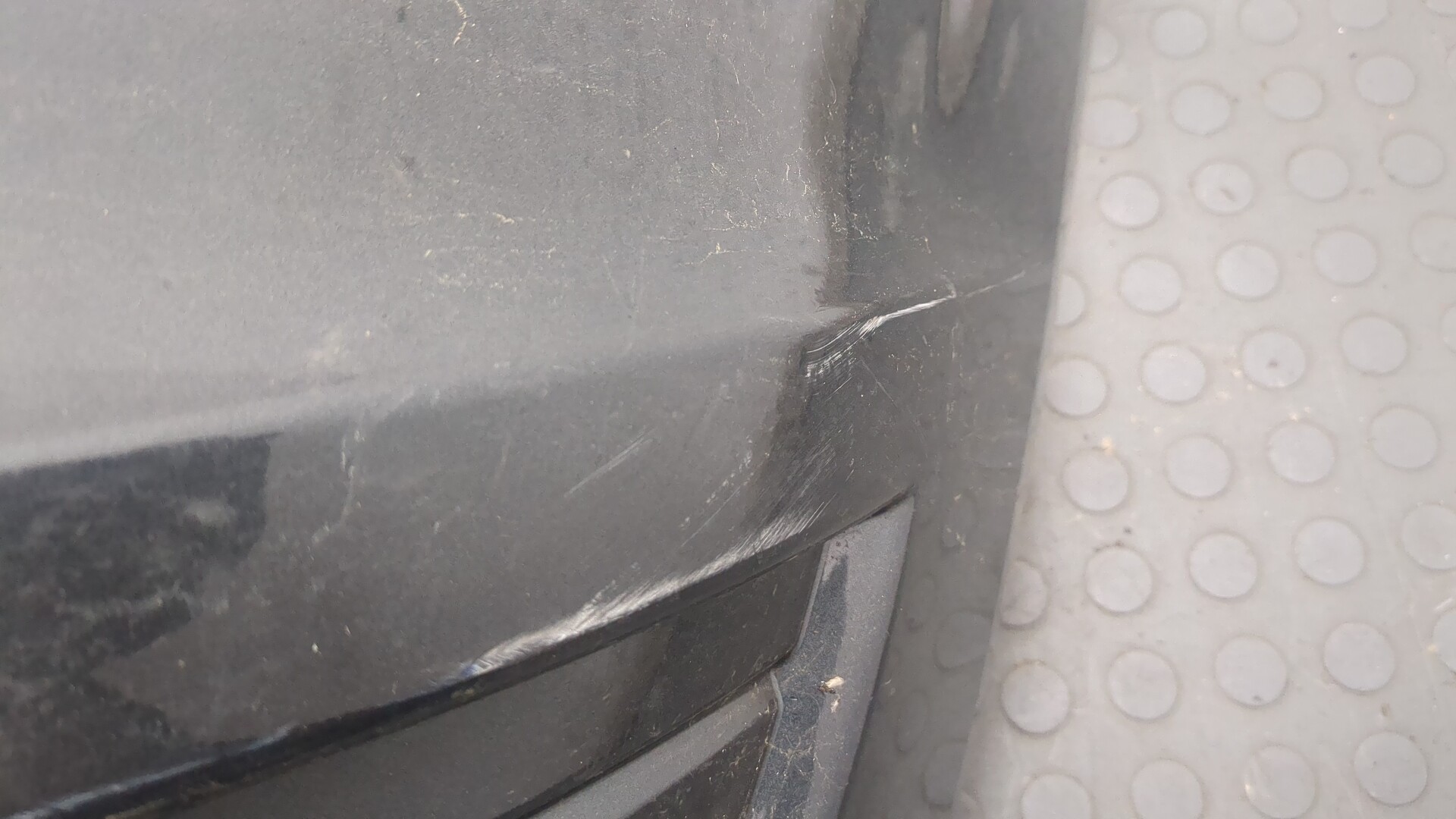 Бампер передний