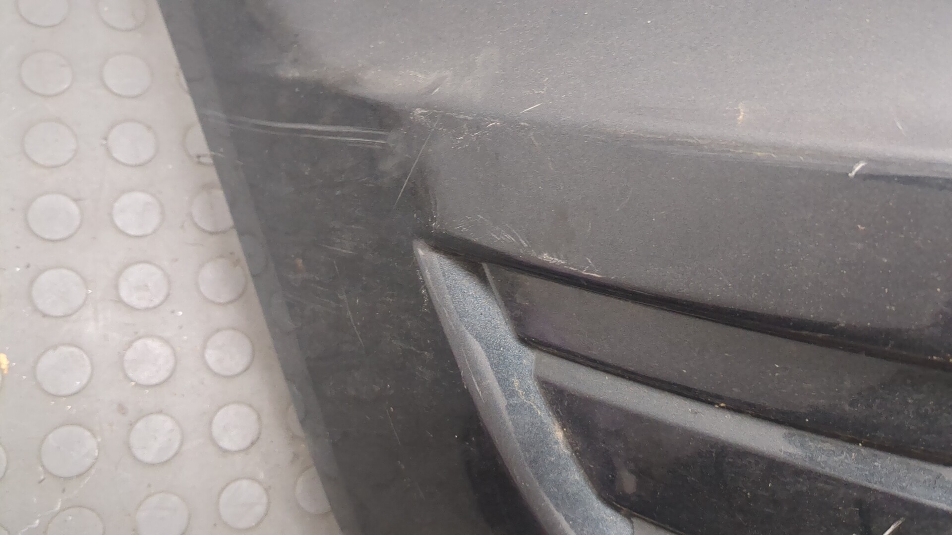 Бампер передний