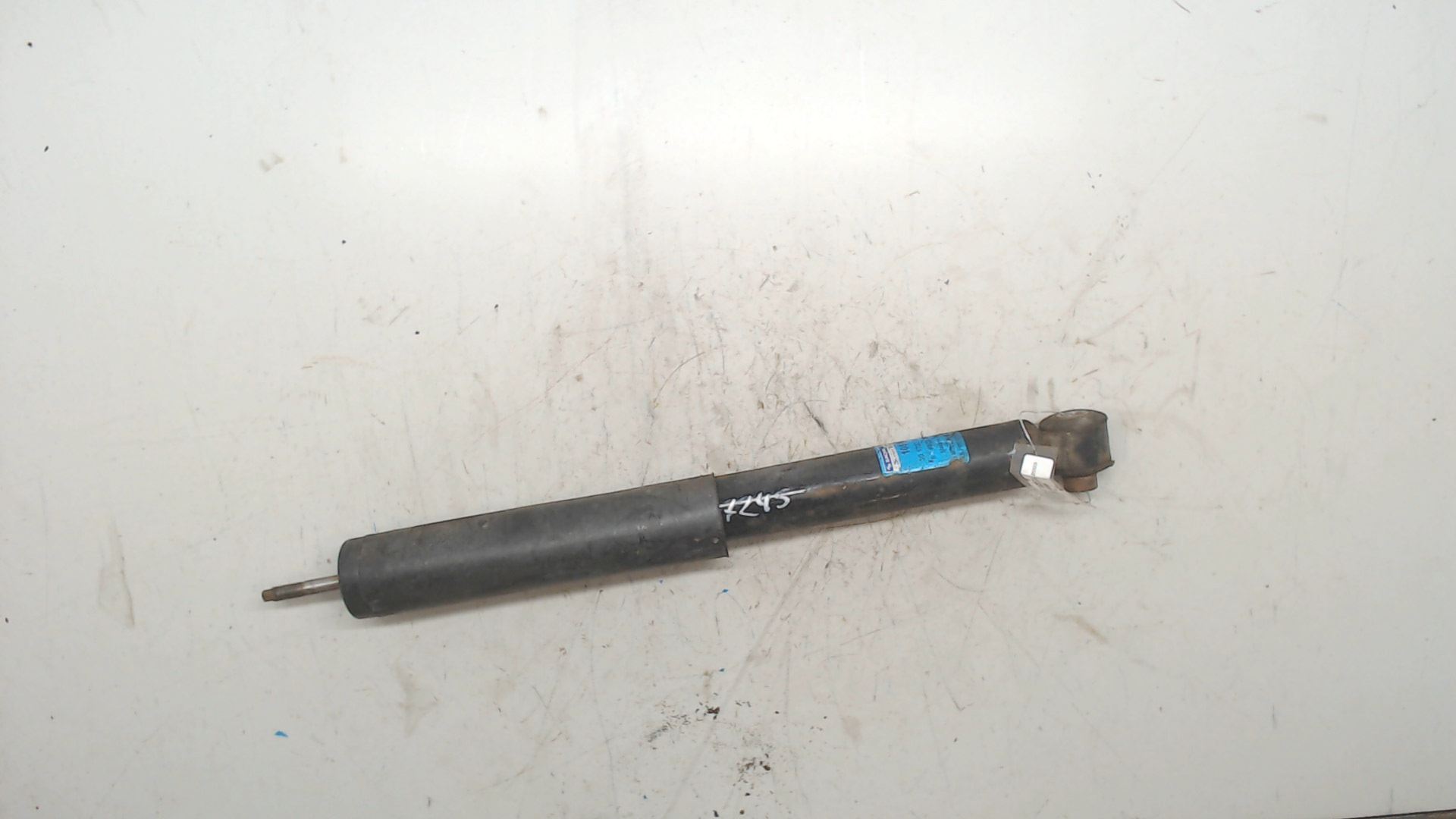 Амортизатор задний (стойка)