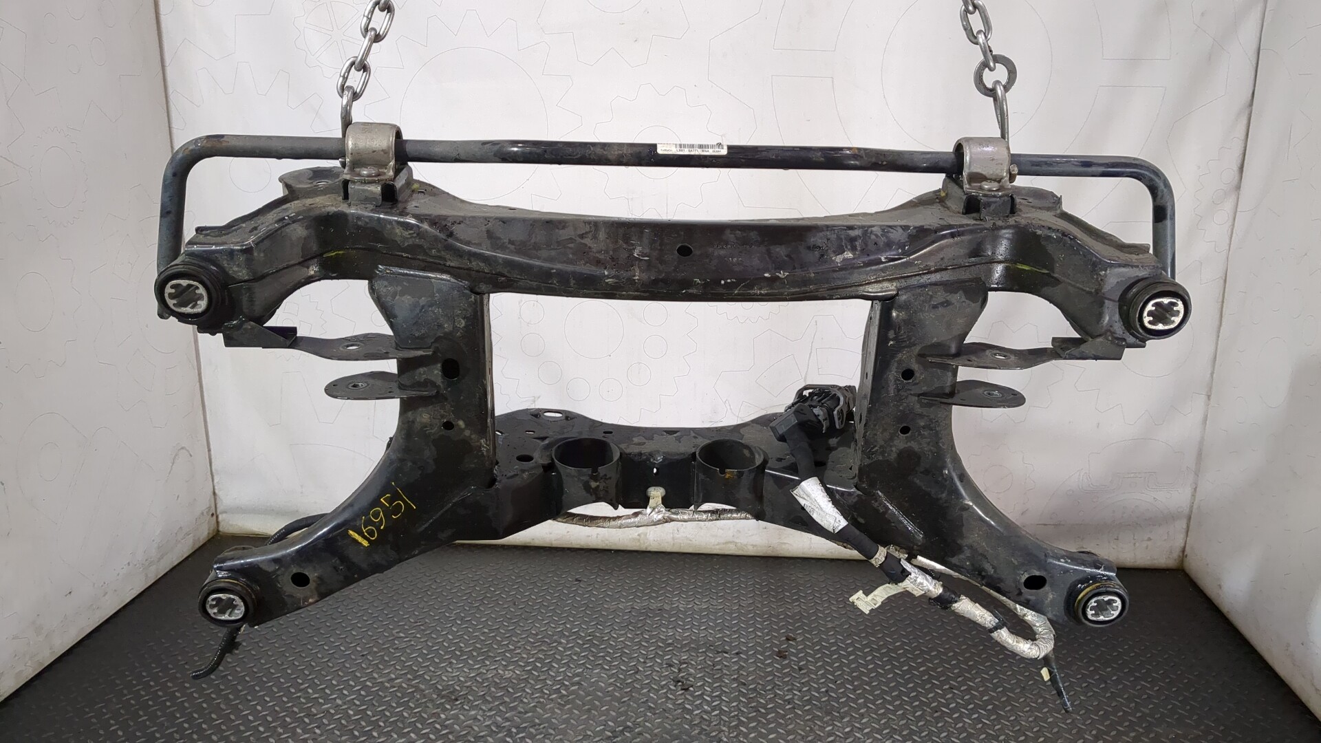 Балка задняя